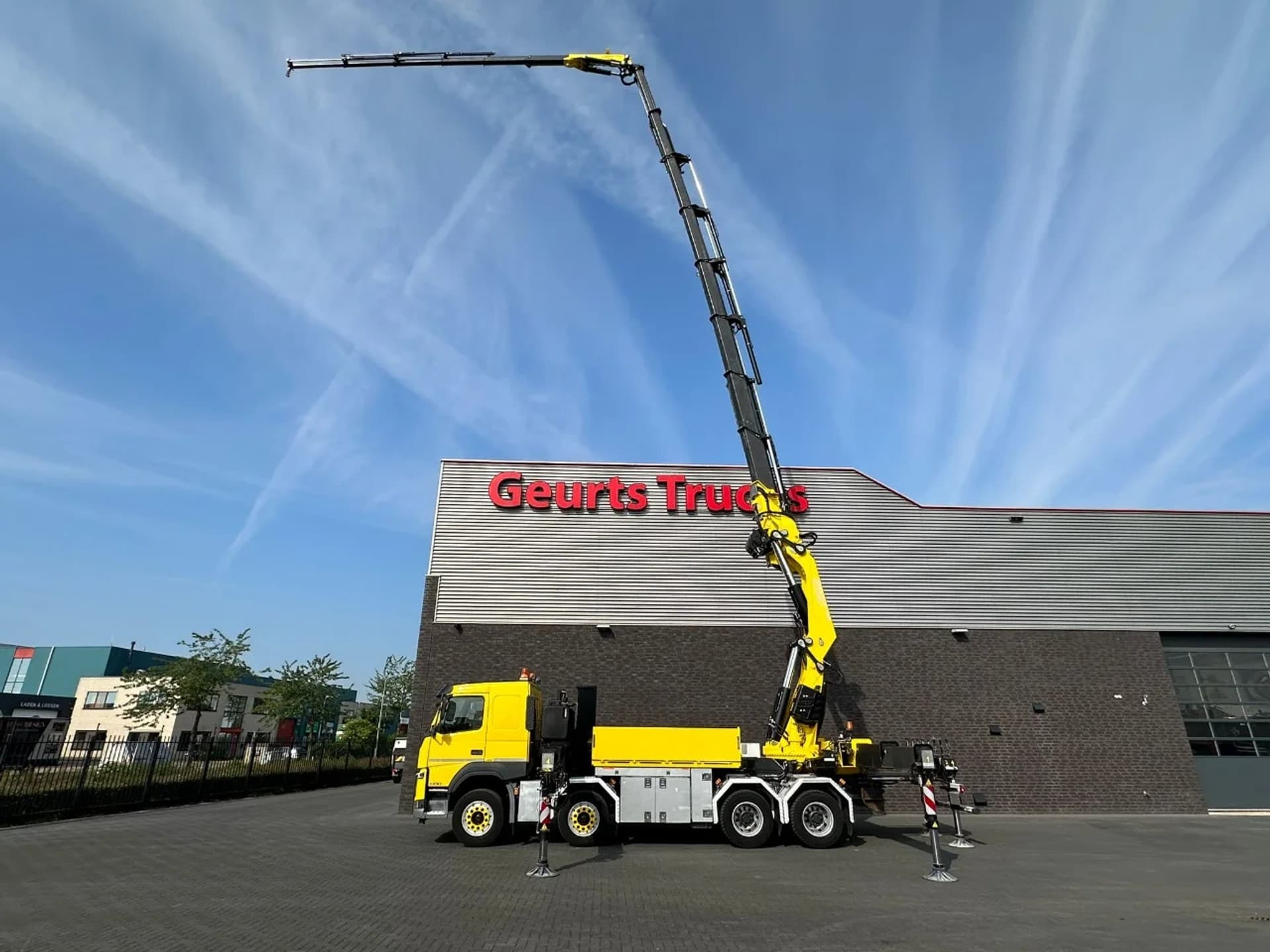 Foto 5 van Volvo FM 460 8X4 FASSI F1300RA.2.28 + JIB L616 KRAAN/KRAN/CRANE/GRUA/MONTAGEKRAN/DACHDECKERKRAN