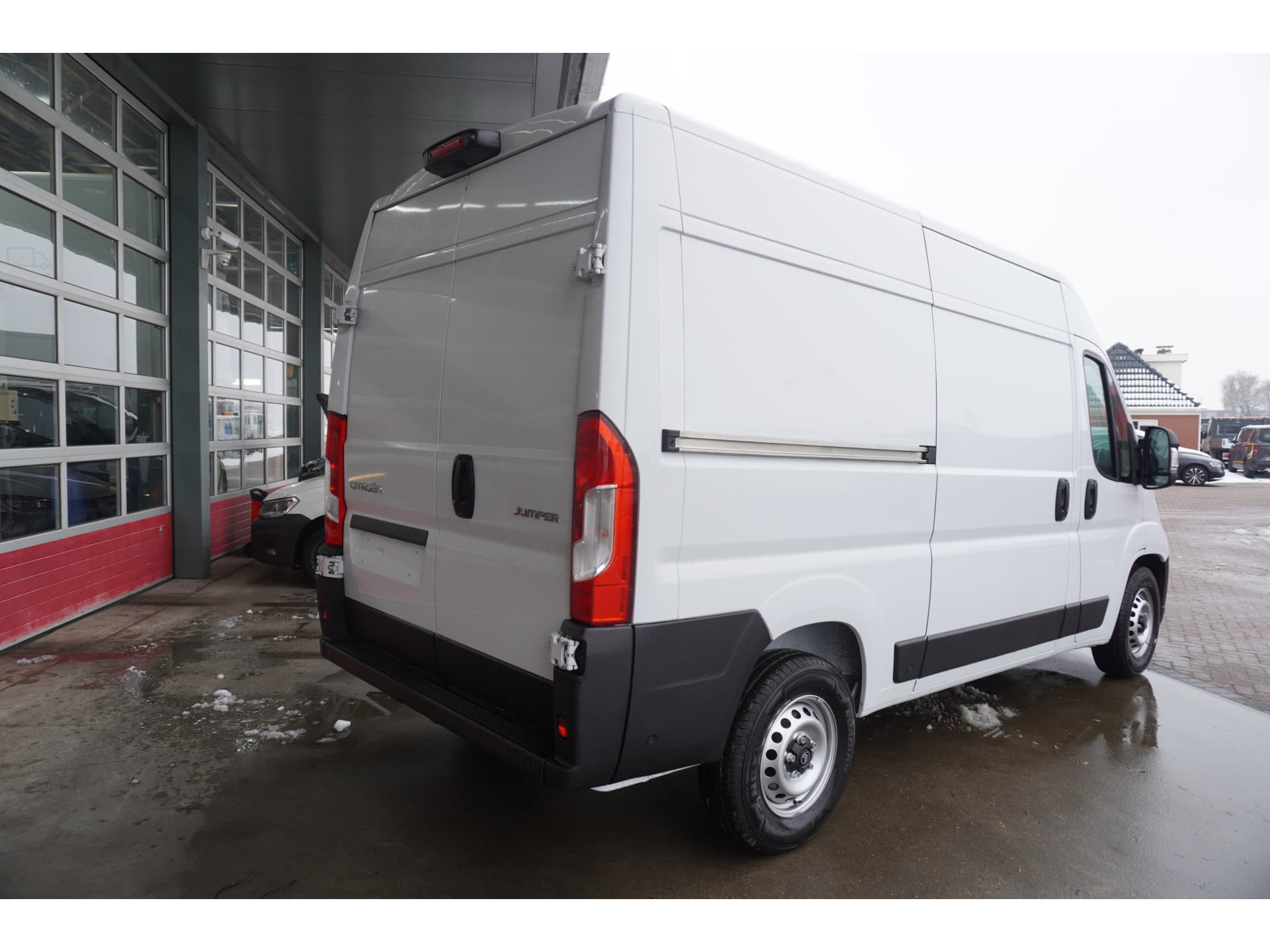 Foto 4 van Citroën 2.2 BlueHDi 140PK S&S L2H2 3.5t Automaat