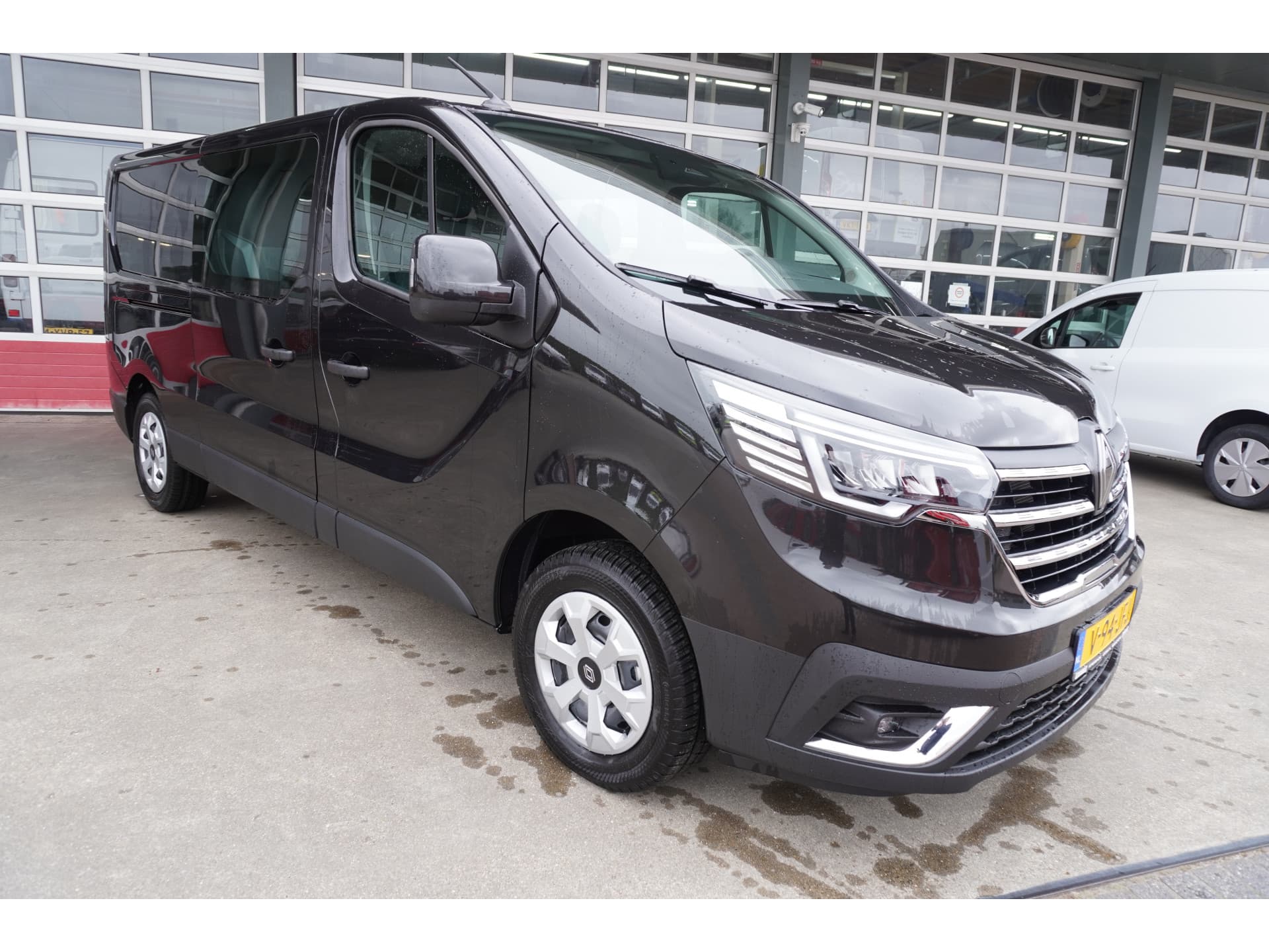 Foto 2 van Renault 2.0 Blue dCi 130PK T29 L2H1 Advance Dubbelcabine