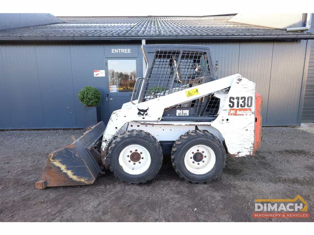 BOBCAT S130 Nieuwe BKT banden - high flow - 4 cil. Kubota - bucket - 4x4 schranklader - TOP CONDITIE !! DM1171