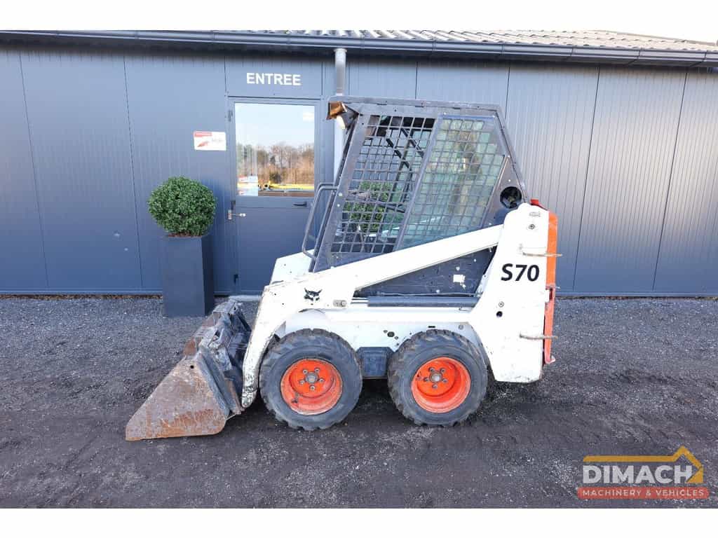 BOBCAT S70 4x4 Schranklader met bak - snelwissel - NL machine - Kubota 3 cil. - nieuwe banden DM1172