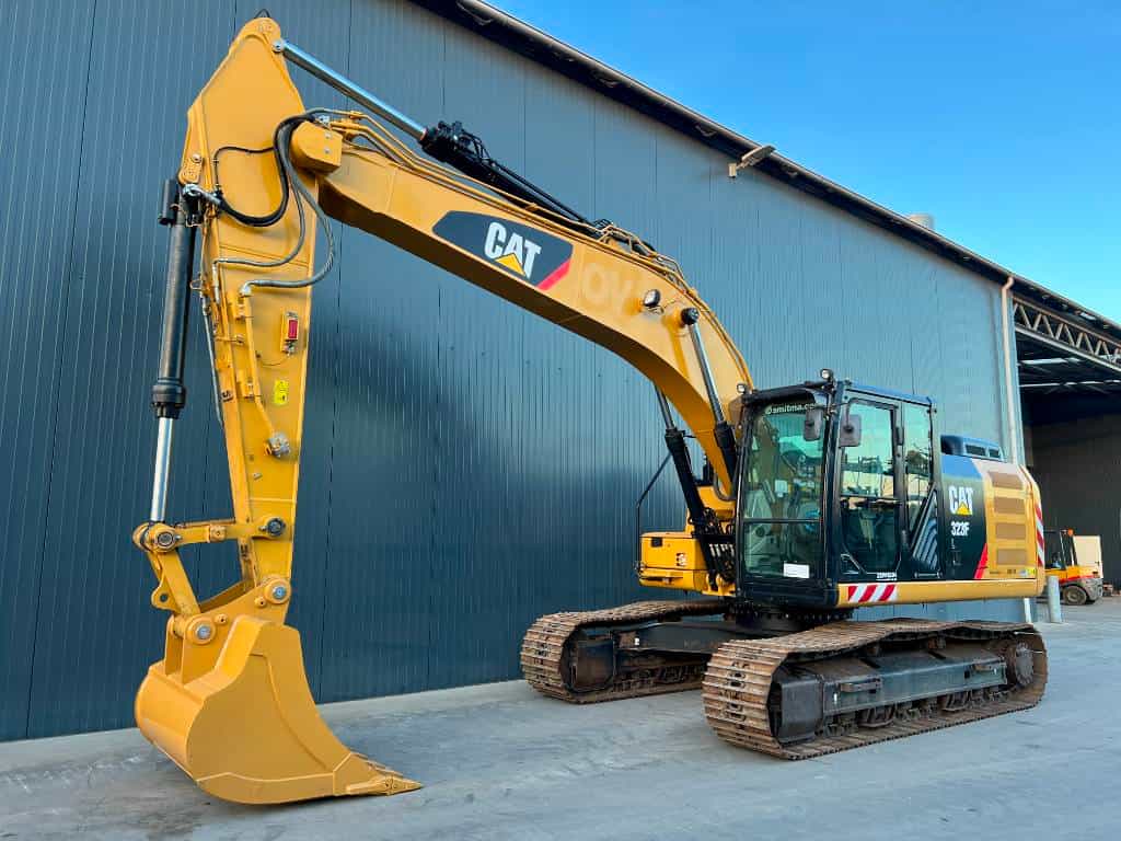 CAT 323F L