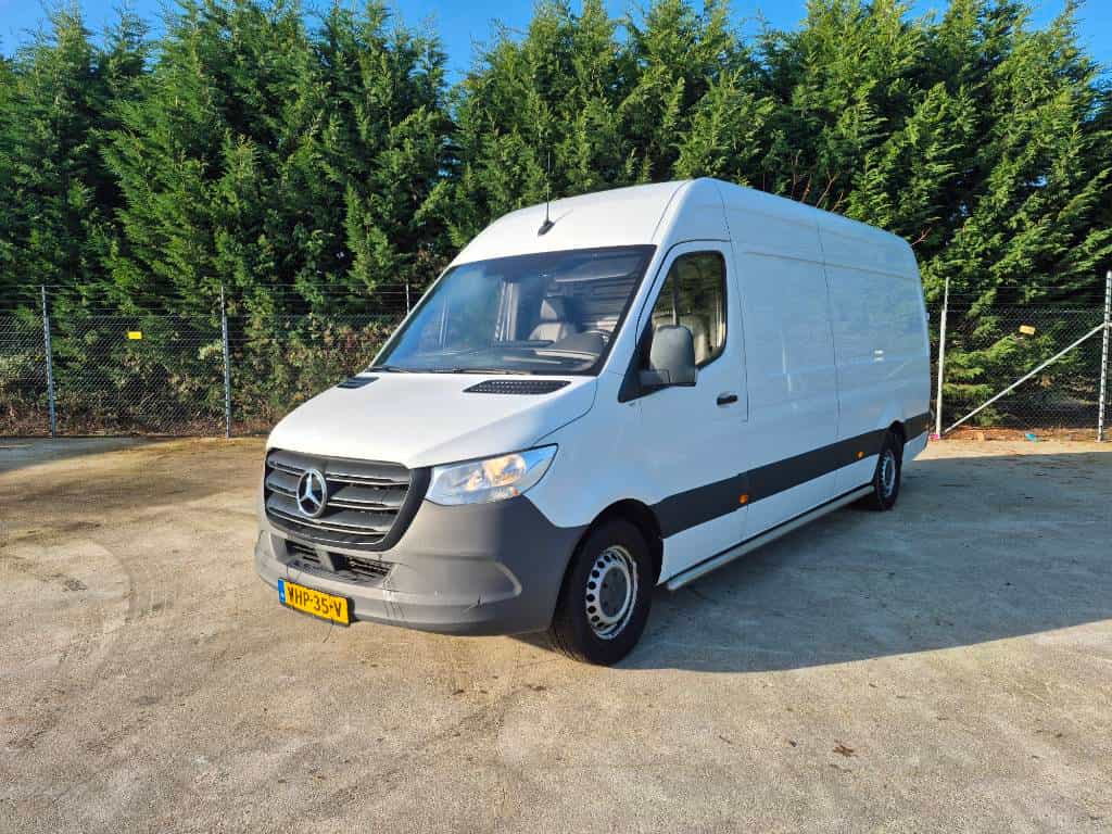 Mercedes-Benz Sprinter L3H2