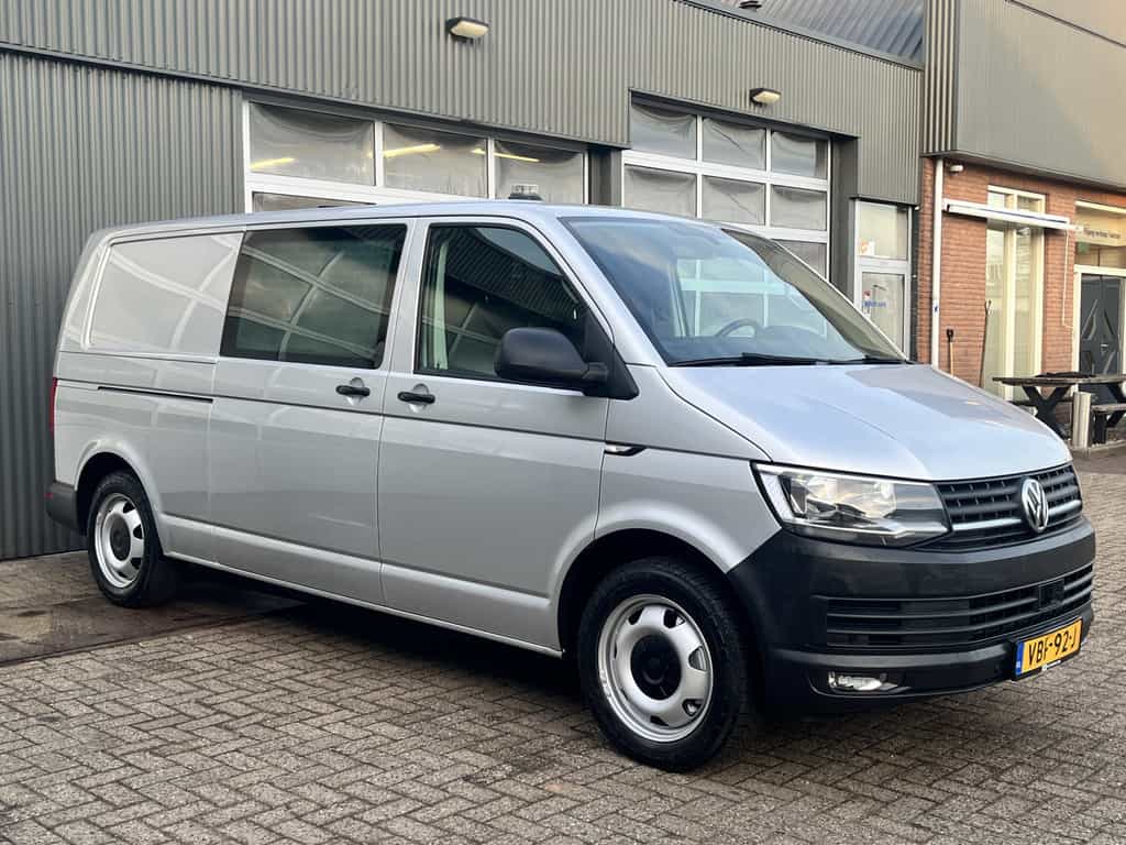 Volkswagen Transporter 2.0 TSI L2H1 204pk DSG Automaat Dubbele schuifdeuren Airco Adaptive Cruise Navigatie Pdc V/A Trekhaak 2500kg Lange wielbasis Lang Bpm vrij voor prive gebruik Kastinrichting Comfort stoelen met zijairbag i