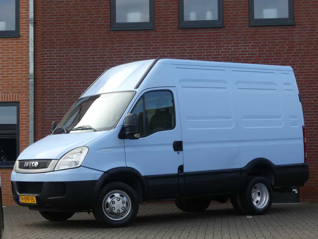 Iveco Daily 50C18V 300 H2 L1 VANGMUIL 5200KG Trekgewicht Luchtremmen