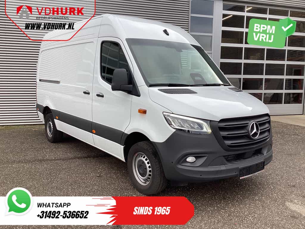 Mercedes-Benz Sprinter 317 CDI Aut. L2H2 3.5t Trekverm./ LED/ Gev. Stoel/ 270 Gr.Deuren/ Stoelverw./ Airco/ Navi/ Camera/ Cruise/ PDC/ DAB