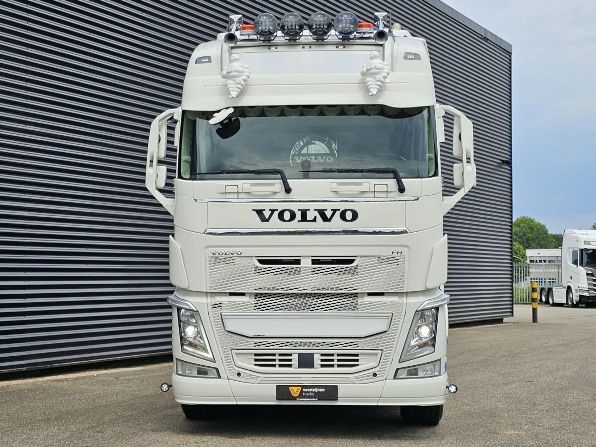 Foto 2 van Volvo FH 540 6x4 / EURO 6 / HYDRAULIC / RETARDER