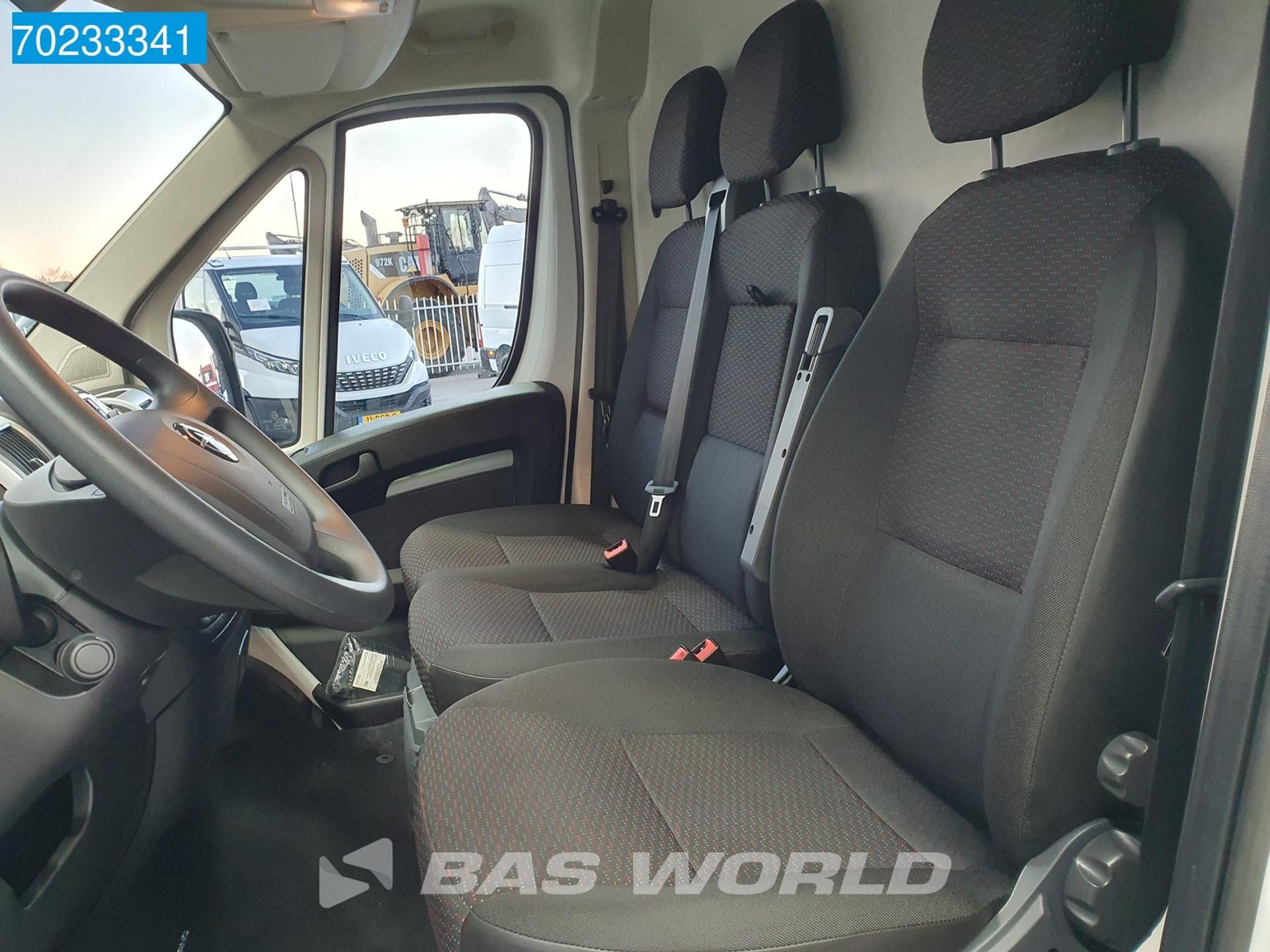 Foto 11 van Opel Movano 140PK L3H2 Airco Cruise Bluetooth Parkeersensoren Nieuw Euro6 13m3 Airco Cruise control