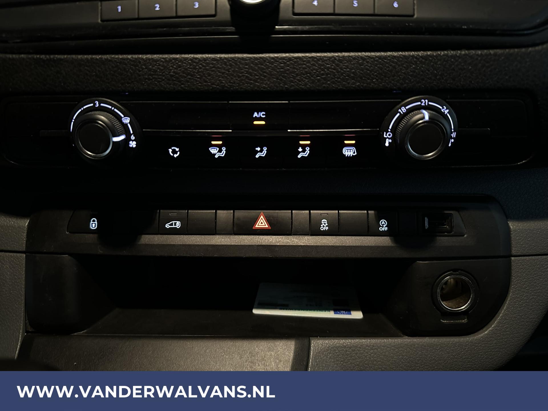 Foto 4 van Opel Vivaro 2.0 CDTI 123pk L3H1 XL Sport Euro6 Airco | 2500kg Trekhaak | Parkeersensoren
