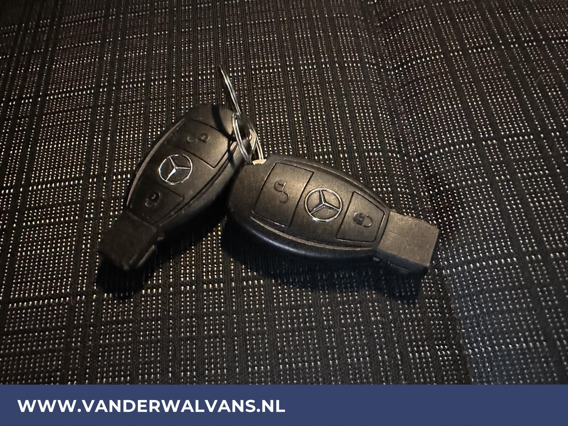 Foto 19 van Mercedes-Benz Vito 111 CDI L3H1 XL Euro6 Airco | Camera | Sidebars | Oprijplaat