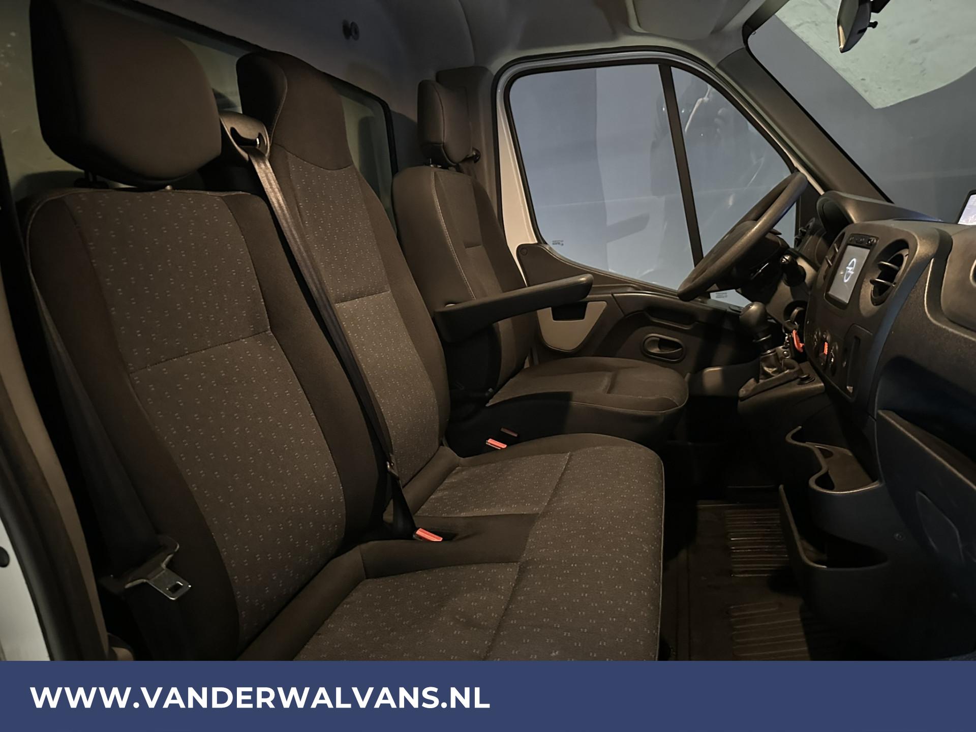Foto 8 van Opel Movano 2.3 CDTI 145pk Bakwagen Laadklep Zijdeur Dubbel Lucht Euro6 Airco | Navigatie | Camera