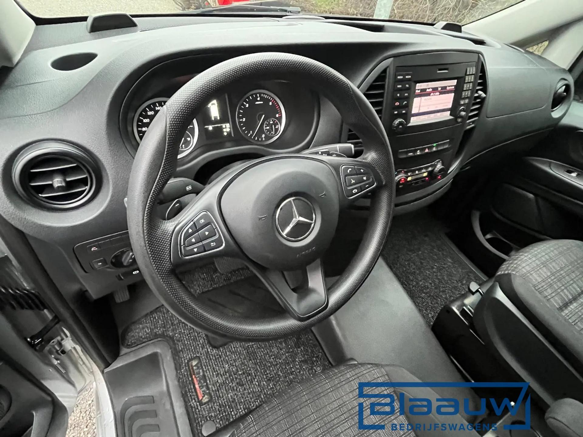 Foto 4 van Mercedes-Benz Vito 114 CDI Automaat | Lang Trekhaak | Camera | 2020 Euro6