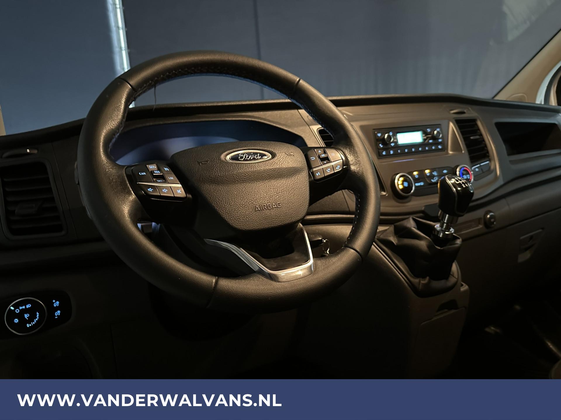 Foto 15 van Ford Transit Custom 2.0 TDCI L1H1 Euro6 Airco | 2500KG Trekhaak | Cruisecontrol | LED | Parkeersensoren