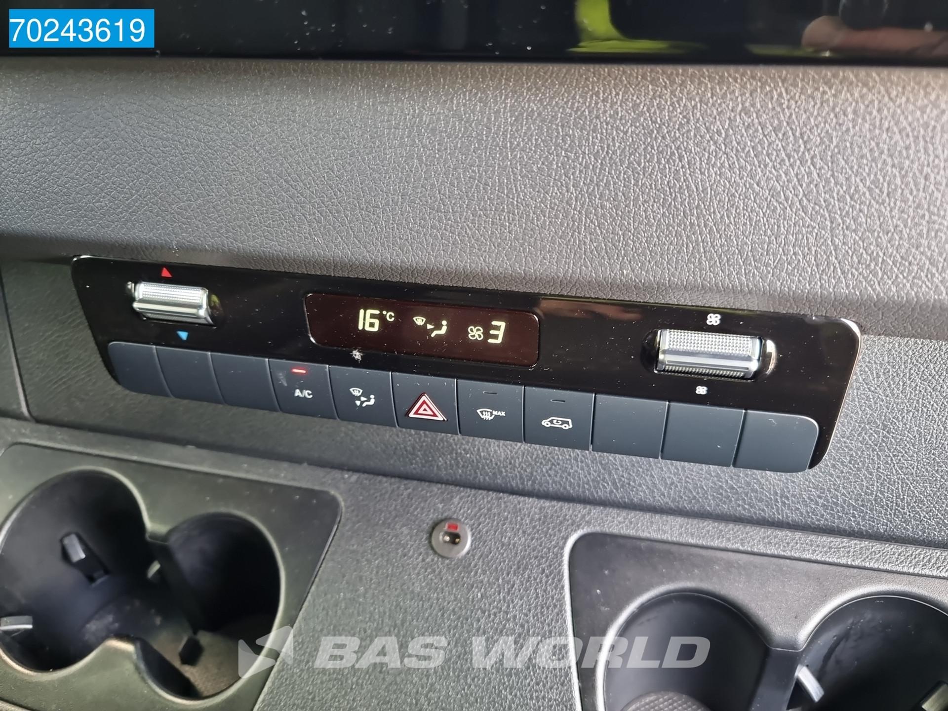Foto 16 van Mercedes-Benz Sprinter 319 CDI V6 Automaat L3H2 ACC Navi 10.25''MBUX Camera 14m3 Airco Trekhaak