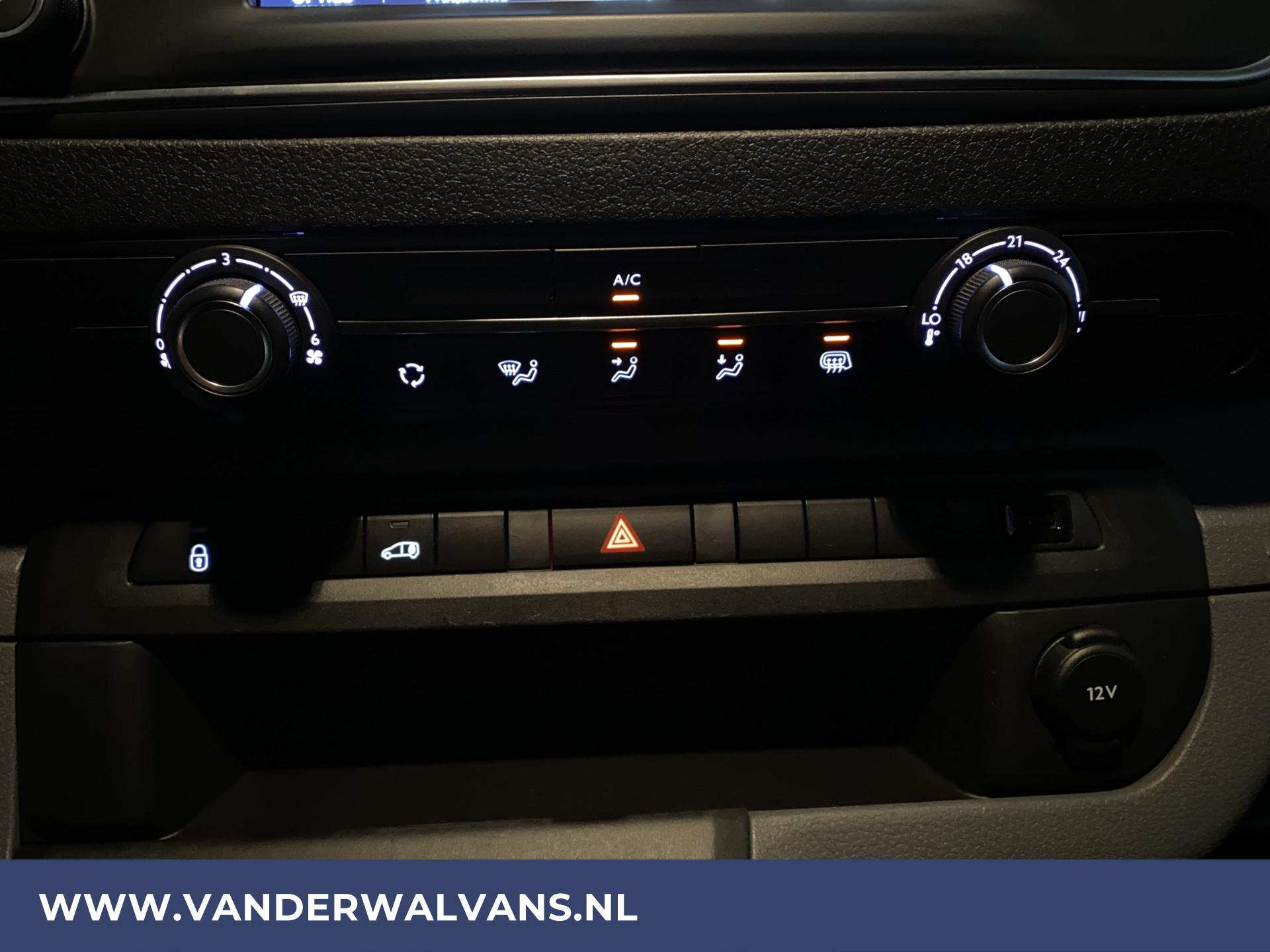 Foto 11 van Opel Vivaro 2.0 CDTI 120pk L2H1 Euro6 Airco | Bumpers in kleur | Navigatie | 2500kg trekhaak