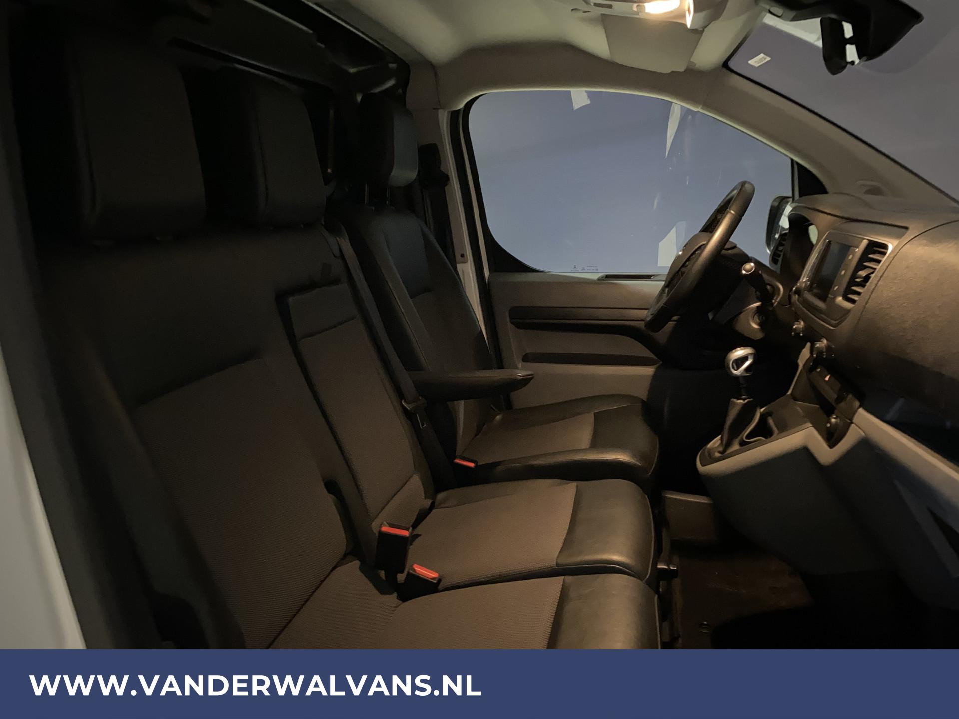 Foto 13 van Opel Vivaro 2.0 CDTI 120pk L2H1 Euro6 Airco | Bumpers in kleur | Navigatie | 2500kg trekhaak