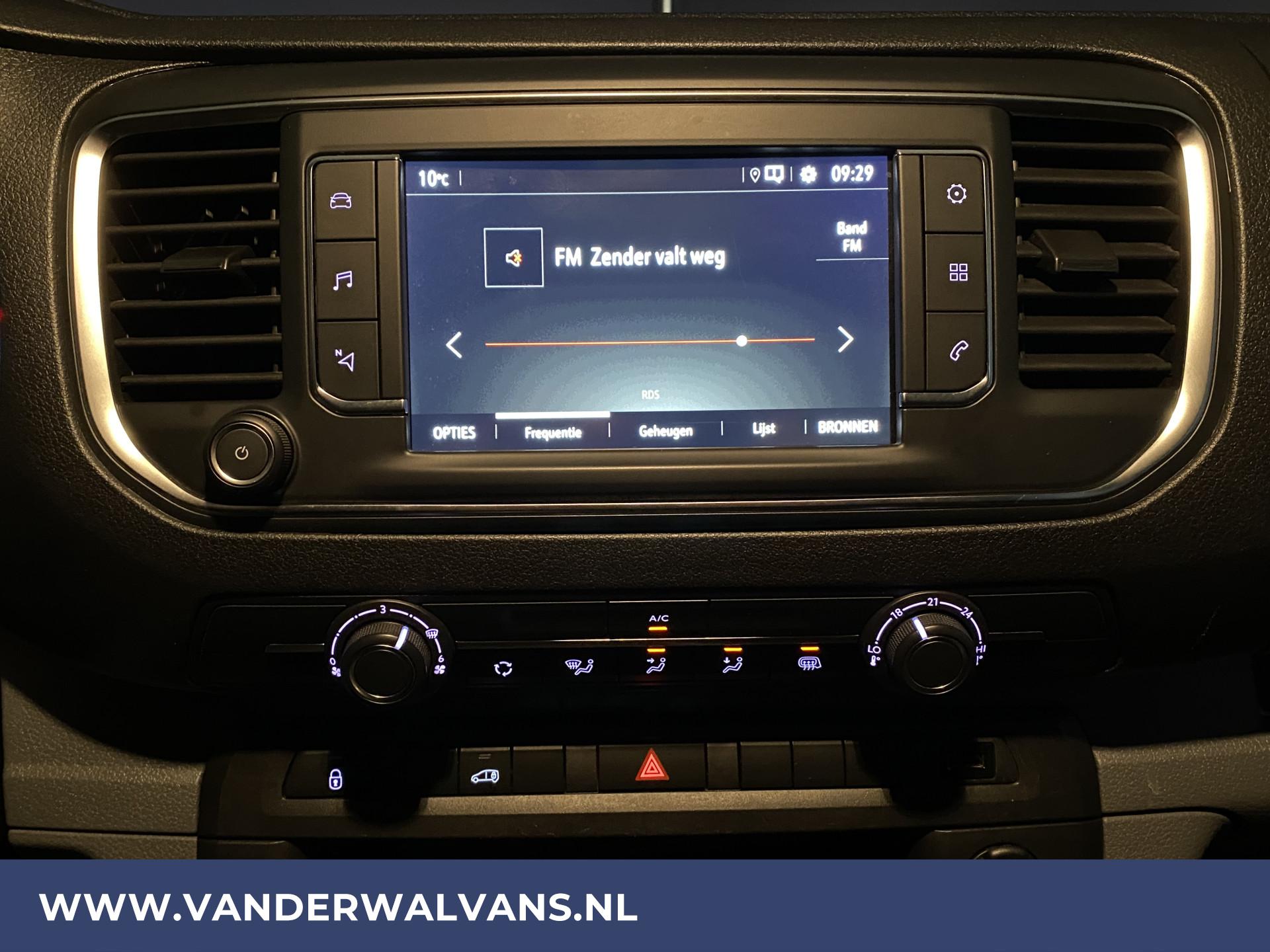 Foto 18 van Opel Vivaro 2.0 CDTI 120pk L2H1 Euro6 Airco | Bumpers in kleur | Navigatie | 2500kg trekhaak