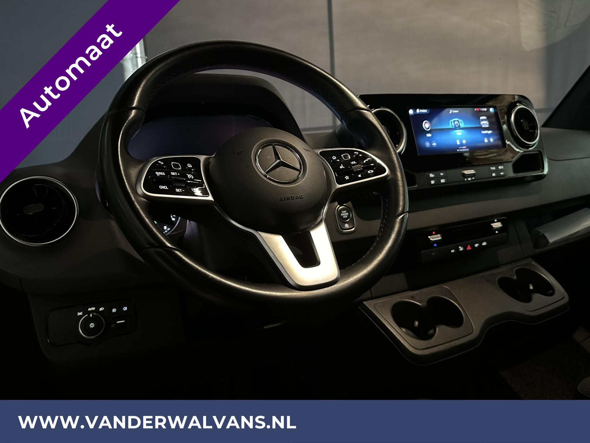 Foto 18 van Mercedes-Benz Sprinter 319 CDI 3.0 Liter V6 190pk Automaat 3500kg Trekhaak L2H2 Euro6 Airco | LED | XXL Multimediascherm