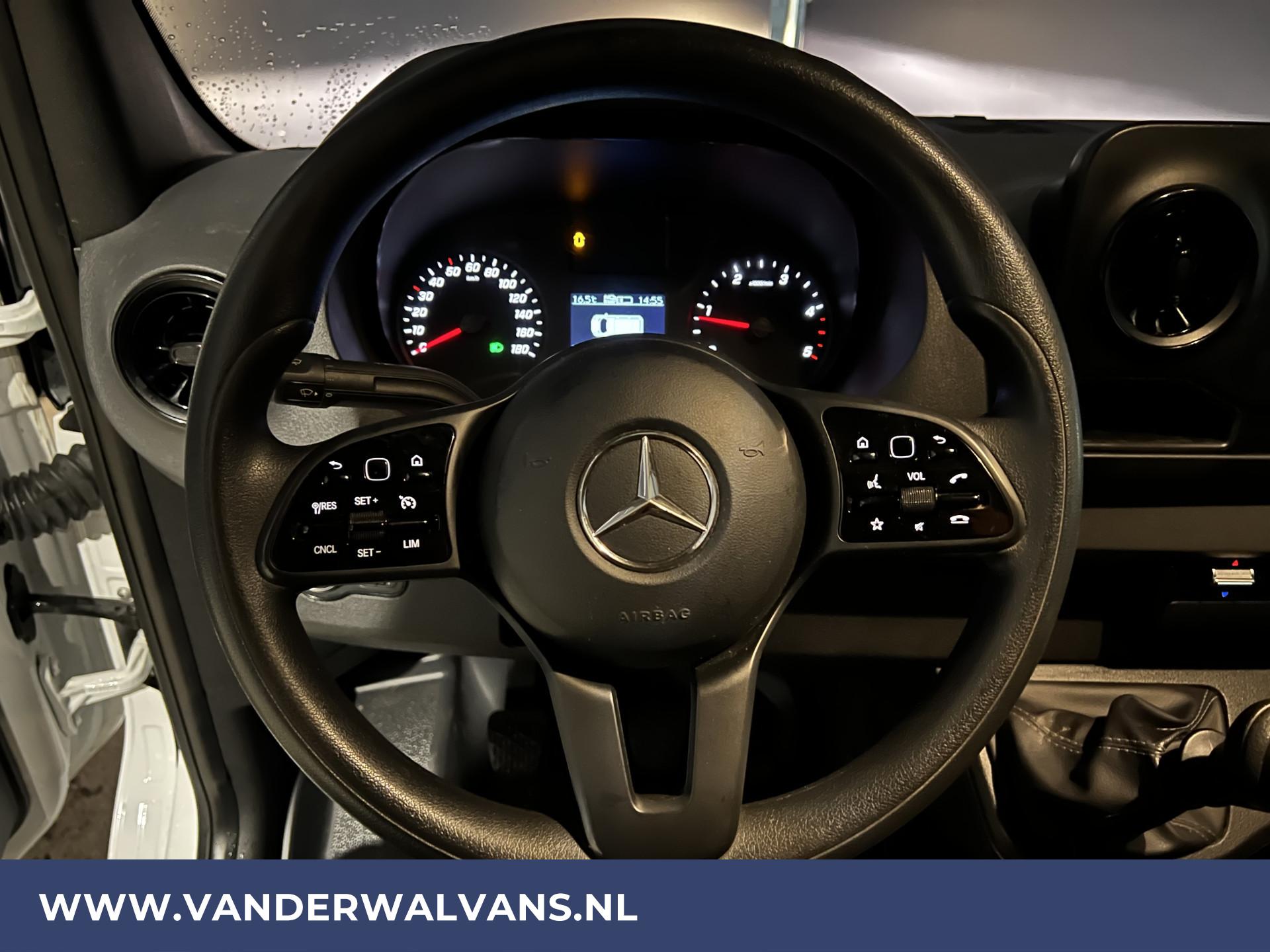 Foto 13 van Mercedes-Benz 315CDI 150pk L3H2 Euro6 Airco | Camera | Navigatie | Cruisecontrol