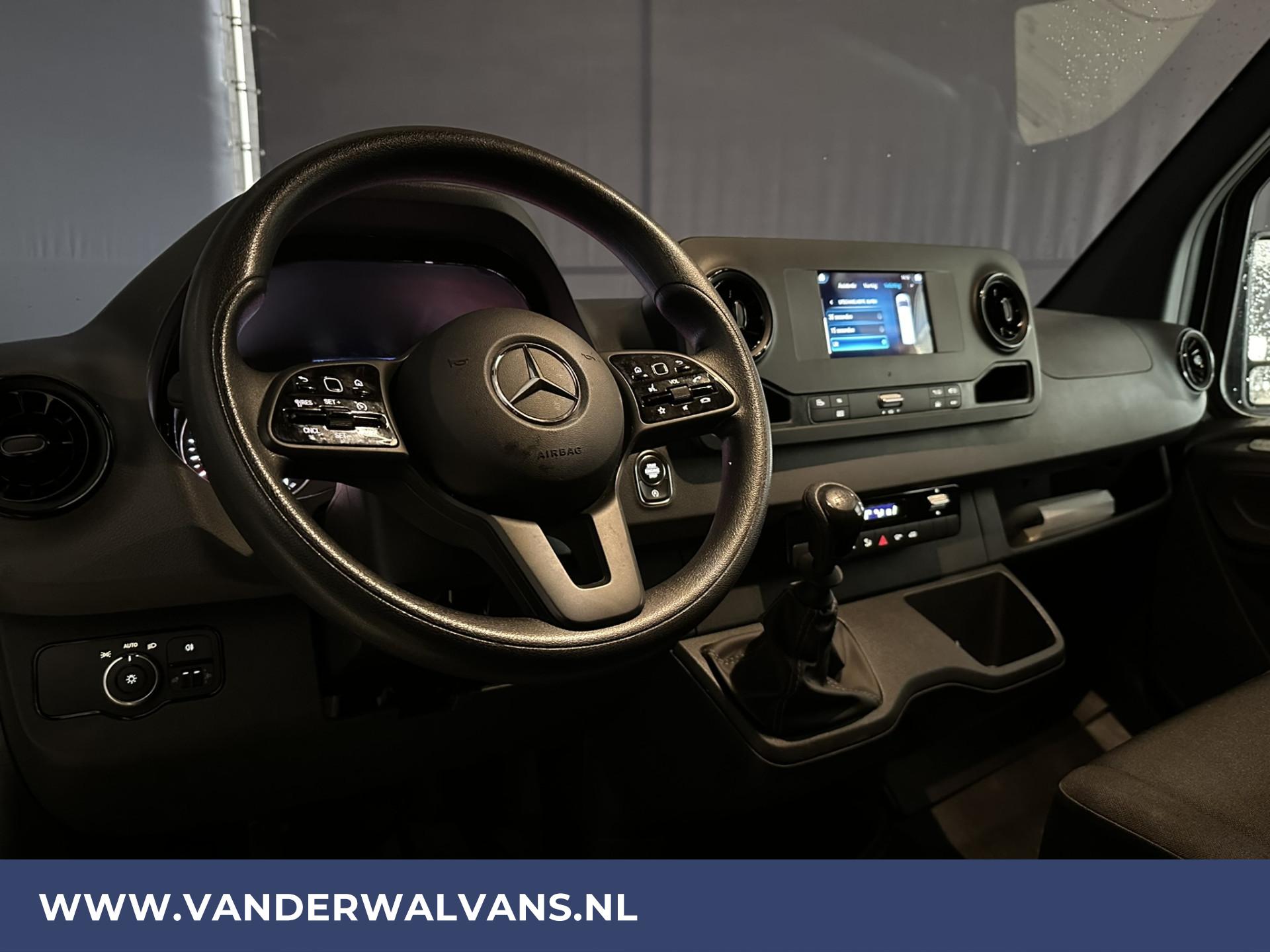 Foto 7 van Mercedes-Benz Sprinter 317 CDI 170pk L3H2 Euro6 Airco | Camera | Apple Carplay | Cruisecontrol