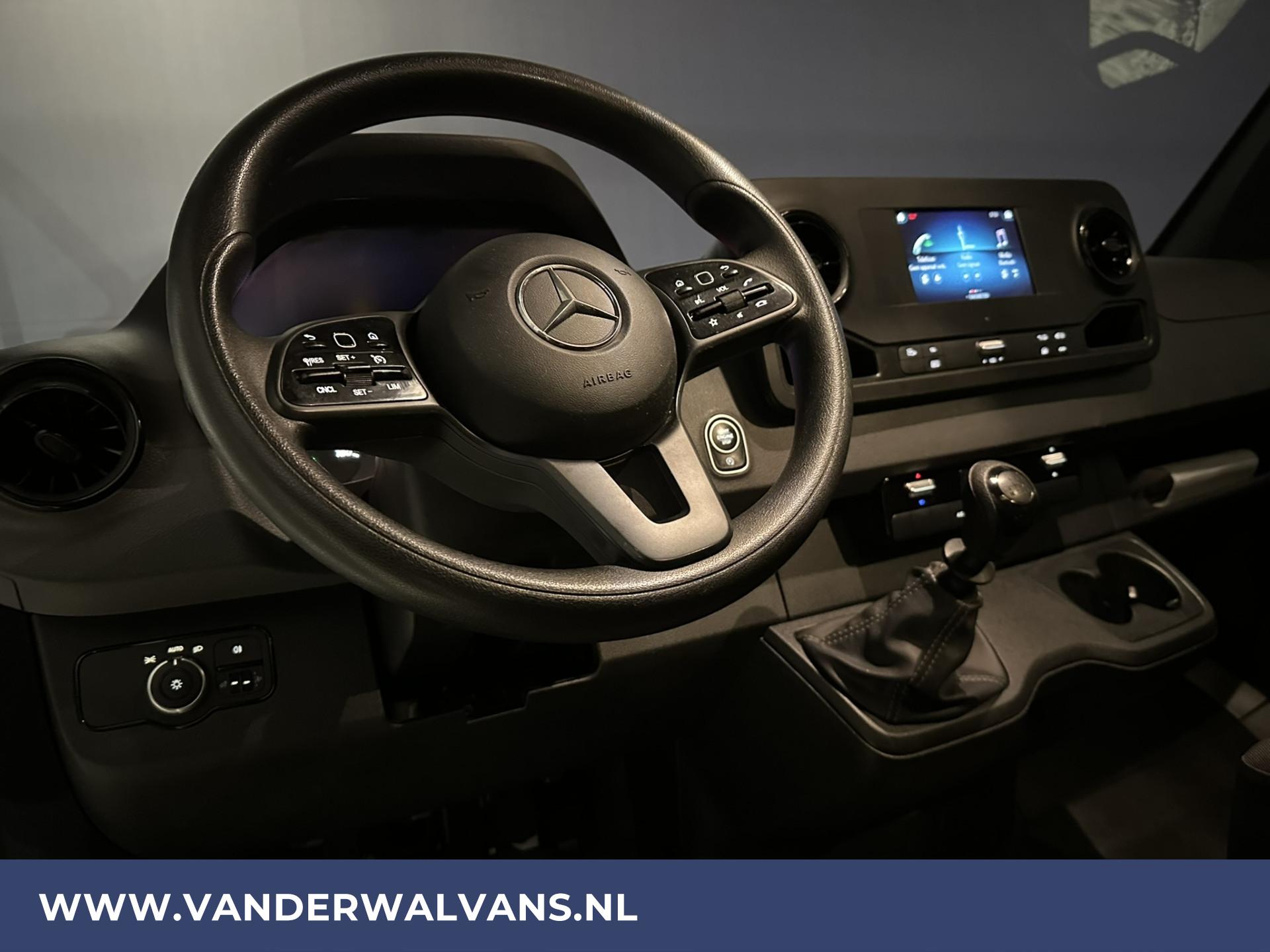 Foto 15 van Mercedes-Benz Sprinter 317 CDI 170pk L3H2 Euro6 Airco | Camera | Apple Carplay | Cruisecontrol