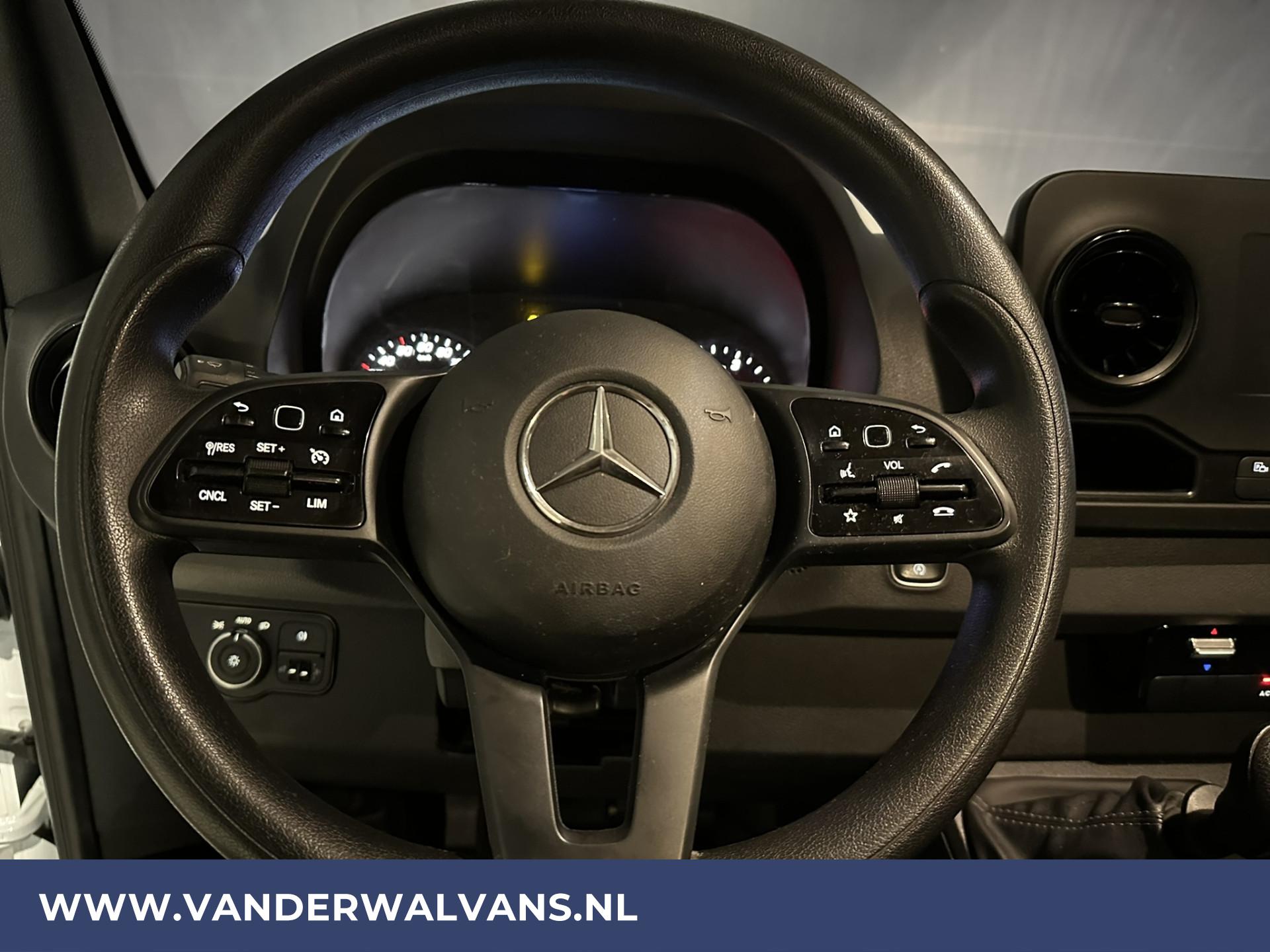 Foto 18 van Mercedes-Benz Sprinter 317 CDI 170pk L3H2 Euro6 Airco | Camera | Apple Carplay | Cruisecontrol