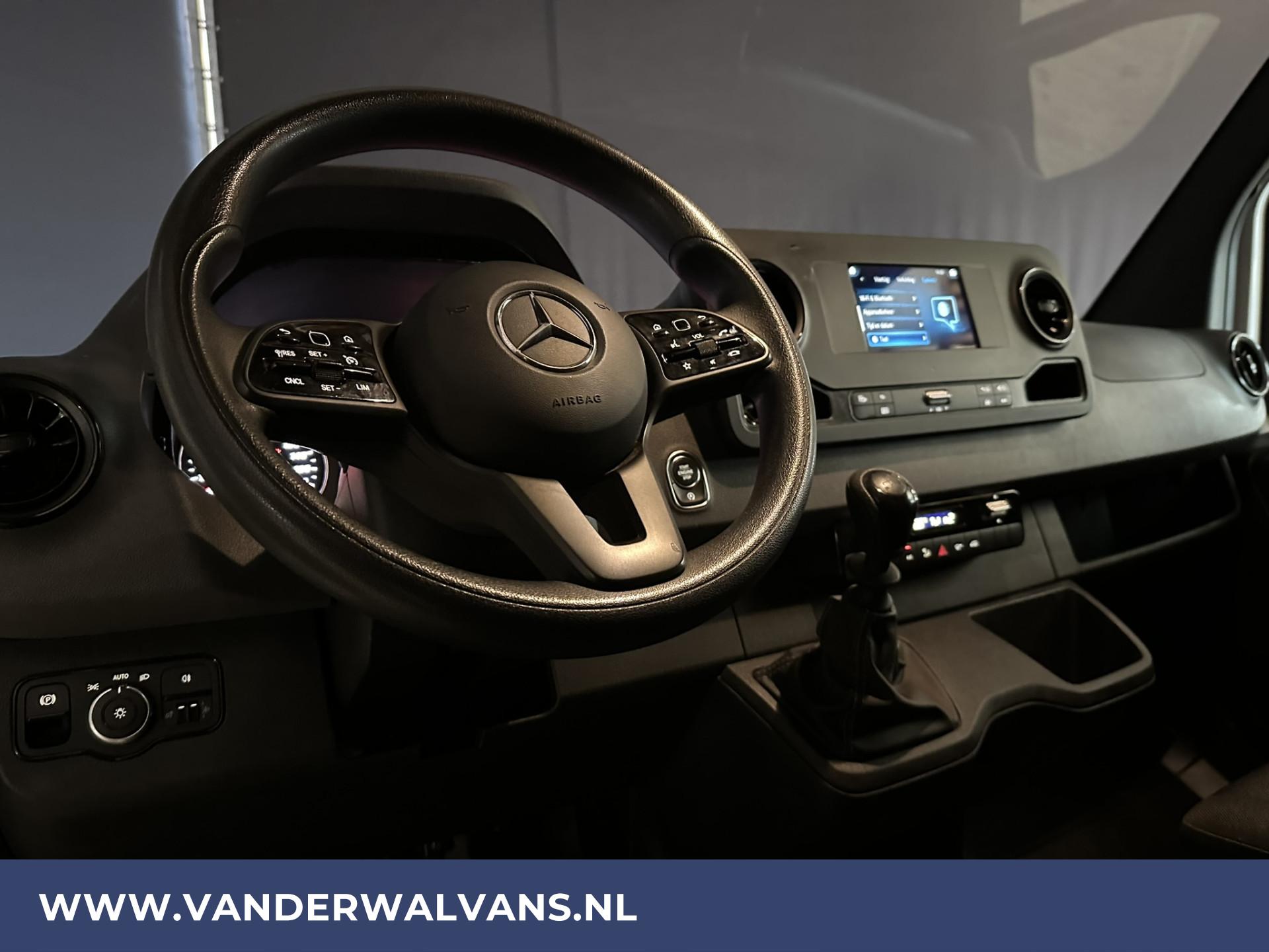 Foto 14 van Mercedes-Benz Sprinter 317 CDI 170pk L2H2 Euro6 Airco | Camera | Apple Carplay | Cruisecontrol