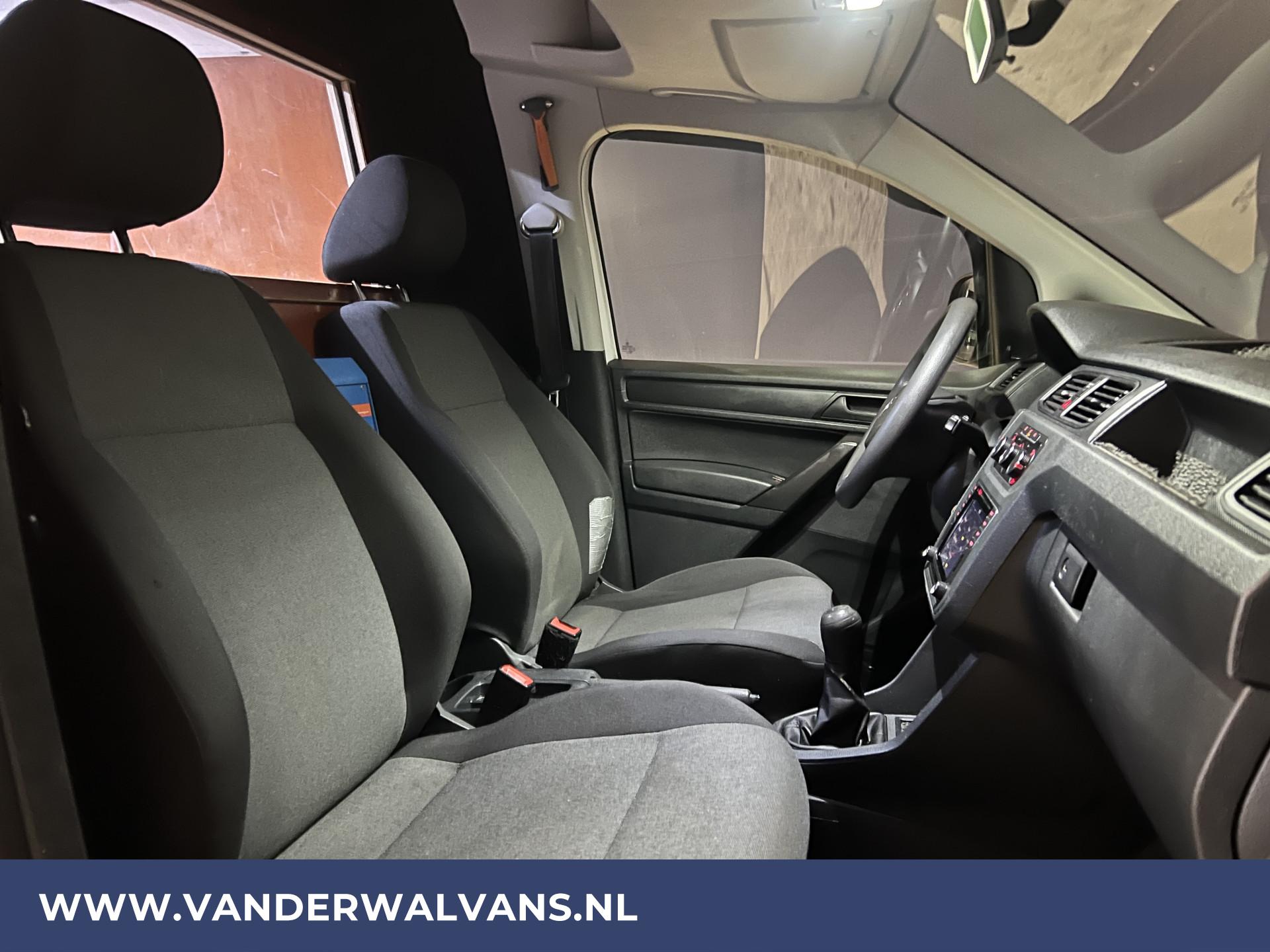 Foto 19 van Volkswagen Caddy 2.0 TDI L1H1 Euro6 Airco | Cruisecontrol | Navigatie | Omvormer | Apple Carplay