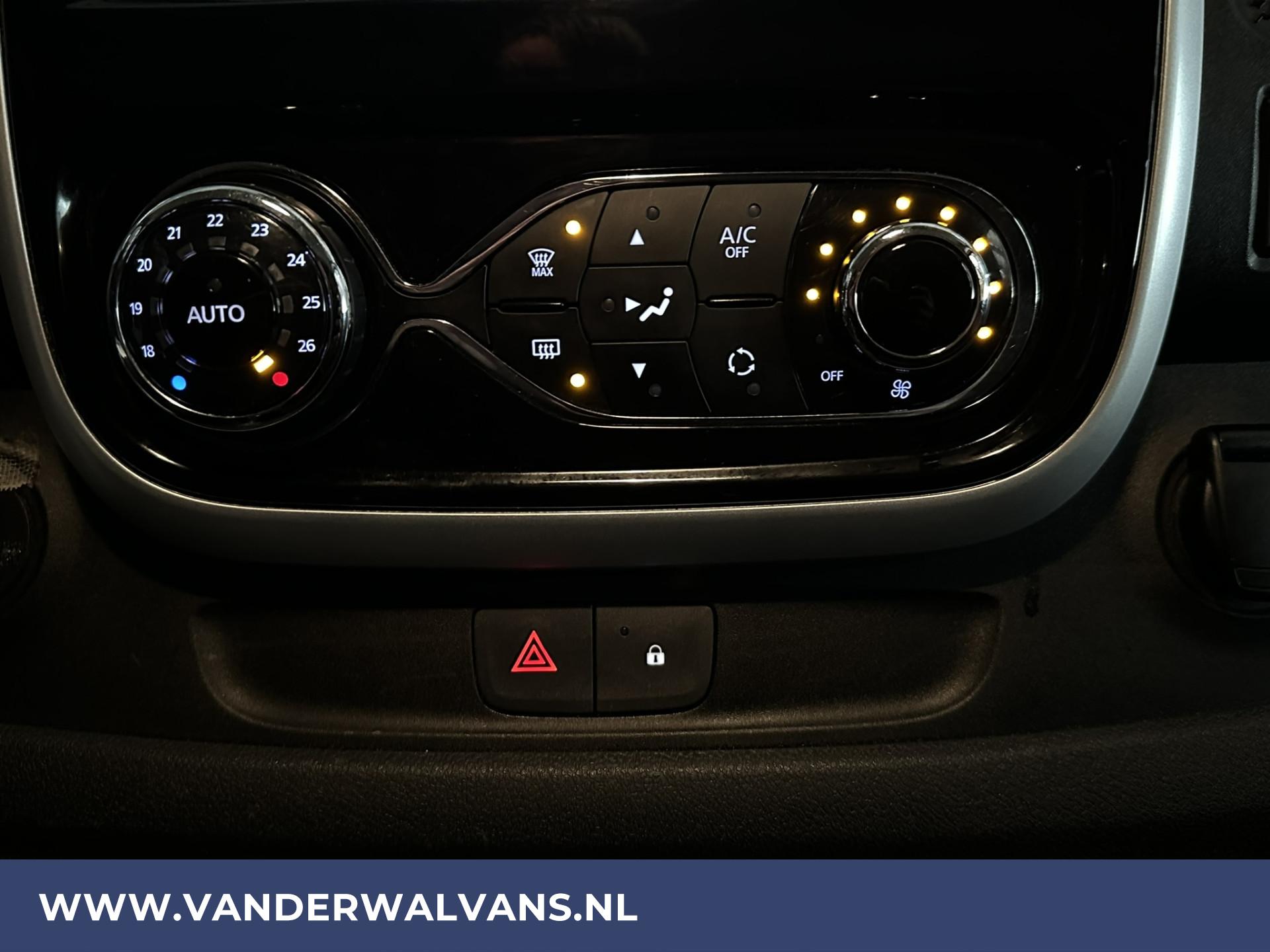 Foto 5 van Renault Trafic 1.6 dCi 121pk L2H1 Euro6 Airco | Navigatie | Camera | Cruisecontrol | Parkeersensoren