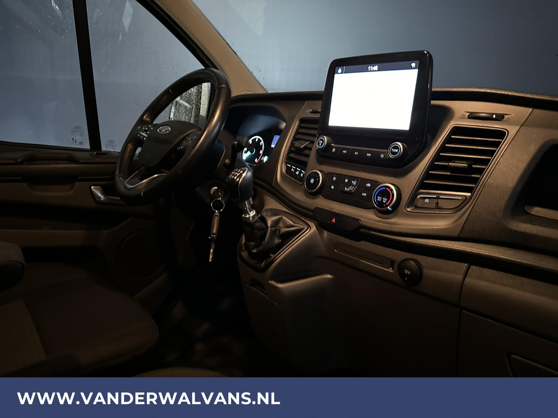 Foto 16 van Ford Transit Custom 2.0 TDCI L2H1 Euro6 Airco | 2800kg trekvermogen | Camera | LED | Apple Carplay | Android Auto | Cruisecontrol