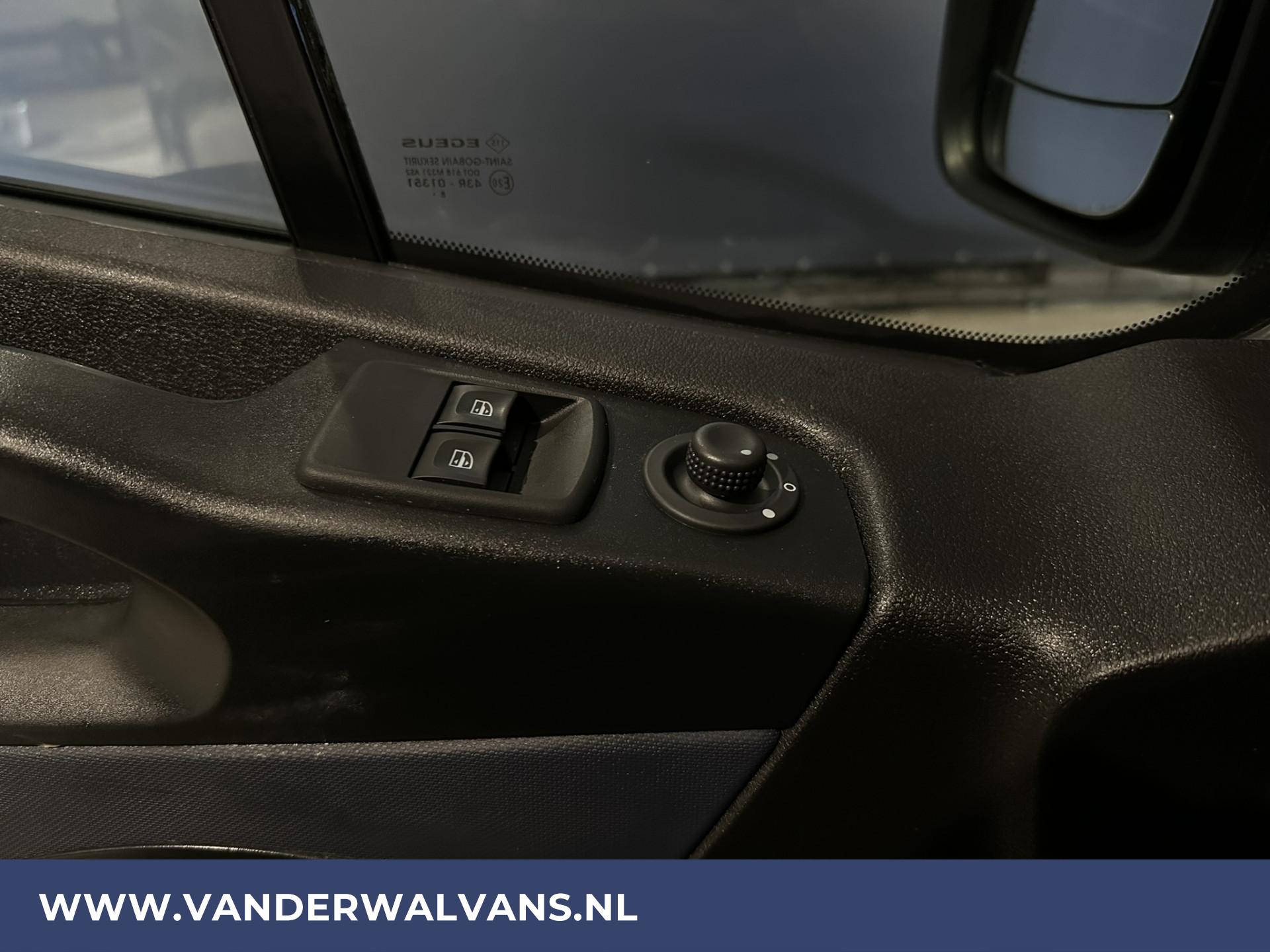 Foto 17 van Opel Vivaro 1.6 CDTI 122pk L2H1 Euro6 Airco | Navigatie | Trekhaak | Cruisecontrol