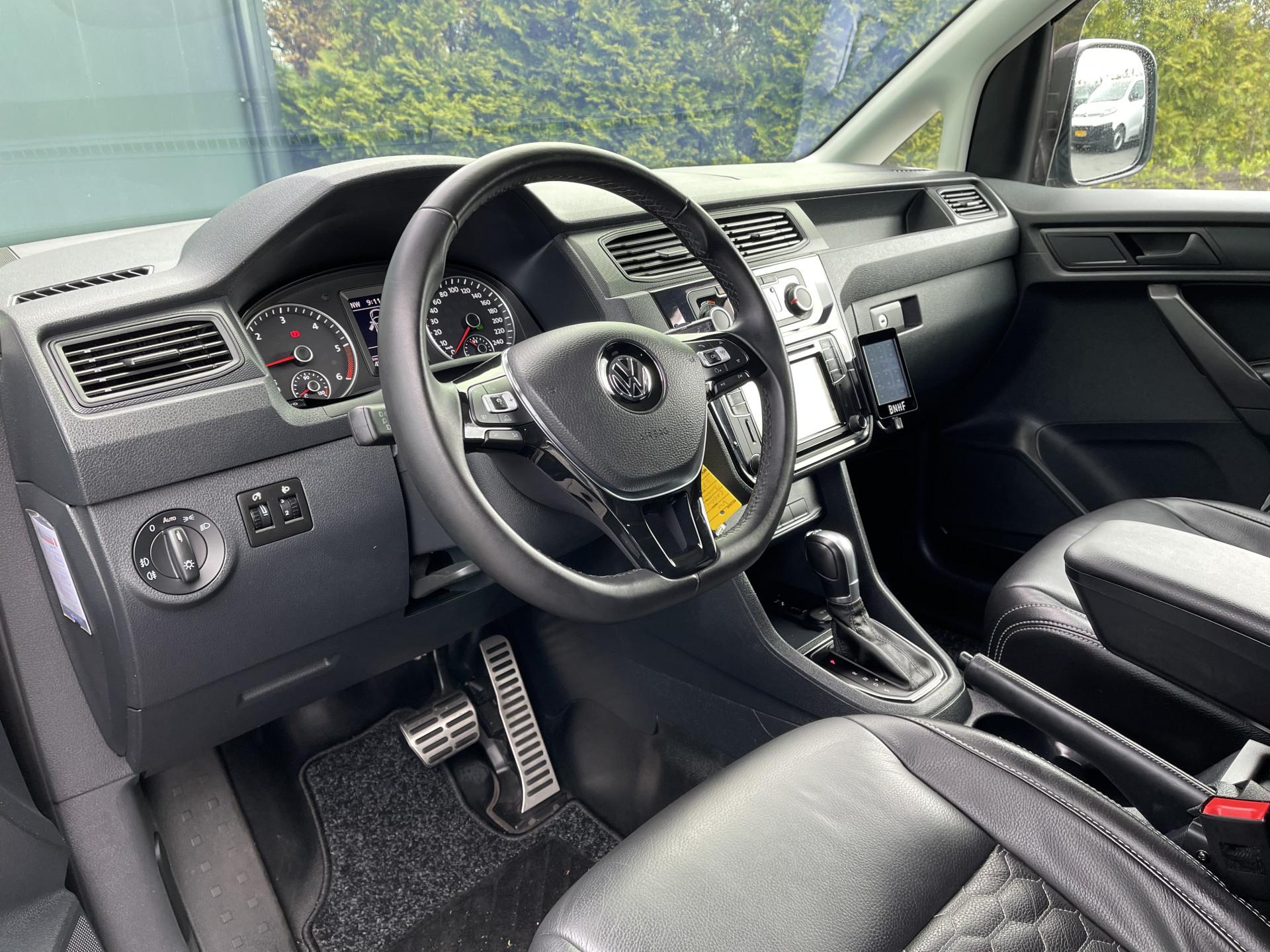 Foto 7 van Volkswagen Caddy 2.0 TDI 102 PK DSG Automaat / Exclusive Edition / LED / BNHF AIRRIDE / BORBET LMV / LEDER