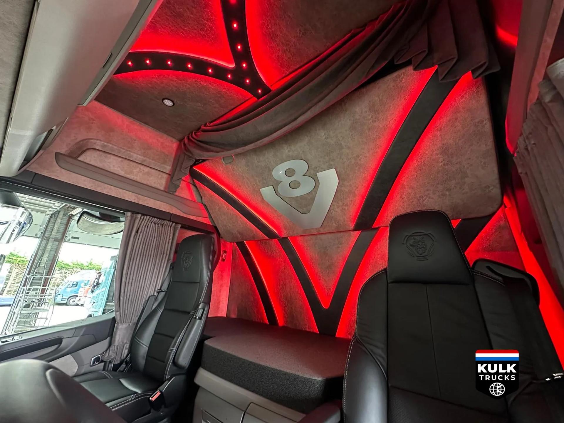 Foto 15 van Scania S 660 Highline / Special interior / KING FULL AIR etc etc SHOW TRUCK