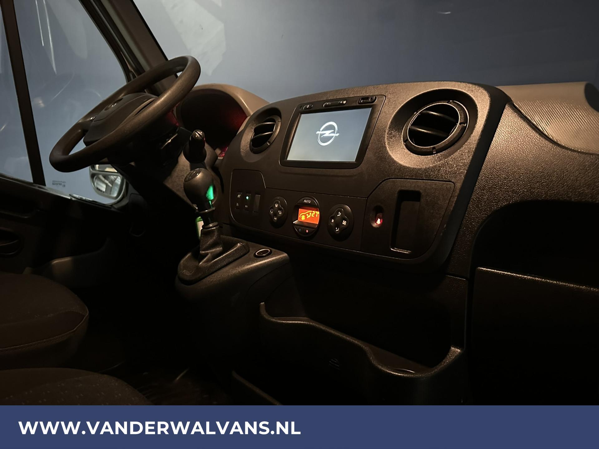 Foto 14 van Opel Movano 2.3 CDTI 131pk L2H2 Euro6 Airco | Imperiaal | Navigatie | 2500kg Trekhaak |