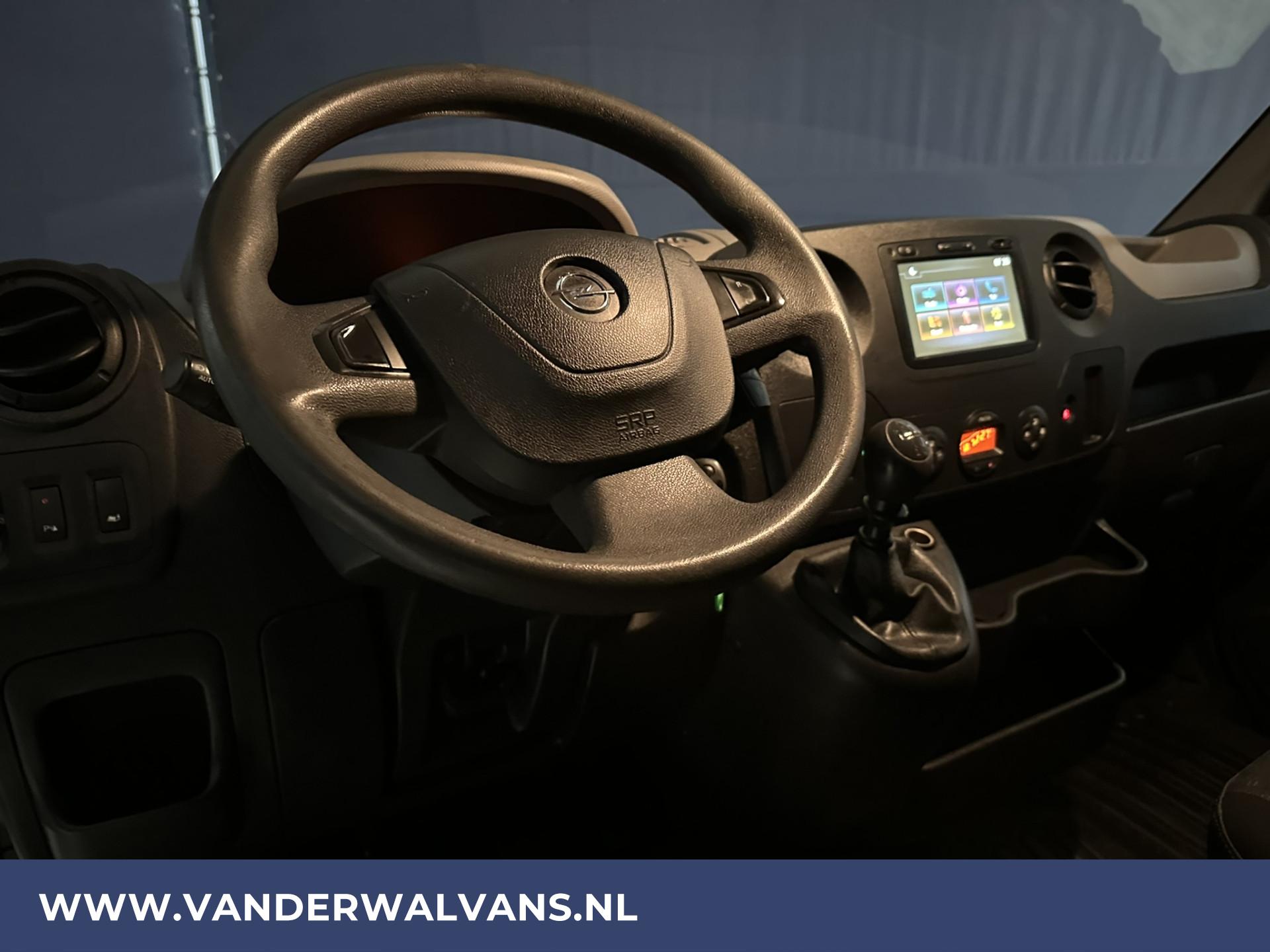Foto 16 van Opel Movano 2.3 CDTI 131pk L2H2 Euro6 Airco | Imperiaal | Navigatie | 2500kg Trekhaak |
