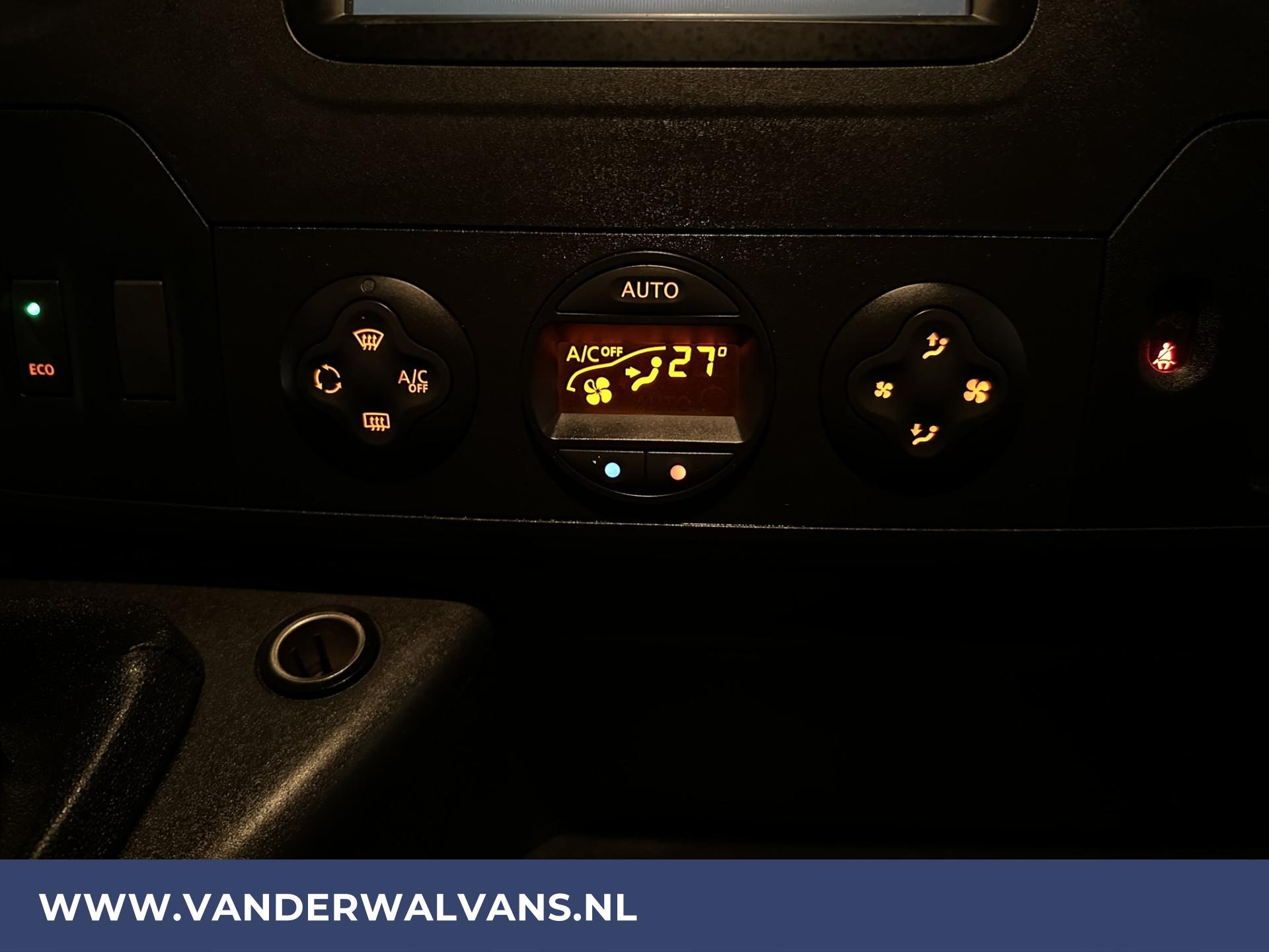 Foto 4 van Opel Movano 2.3 CDTI 131pk L2H2 Euro6 Airco | Imperiaal | Navigatie | 2500kg Trekhaak |