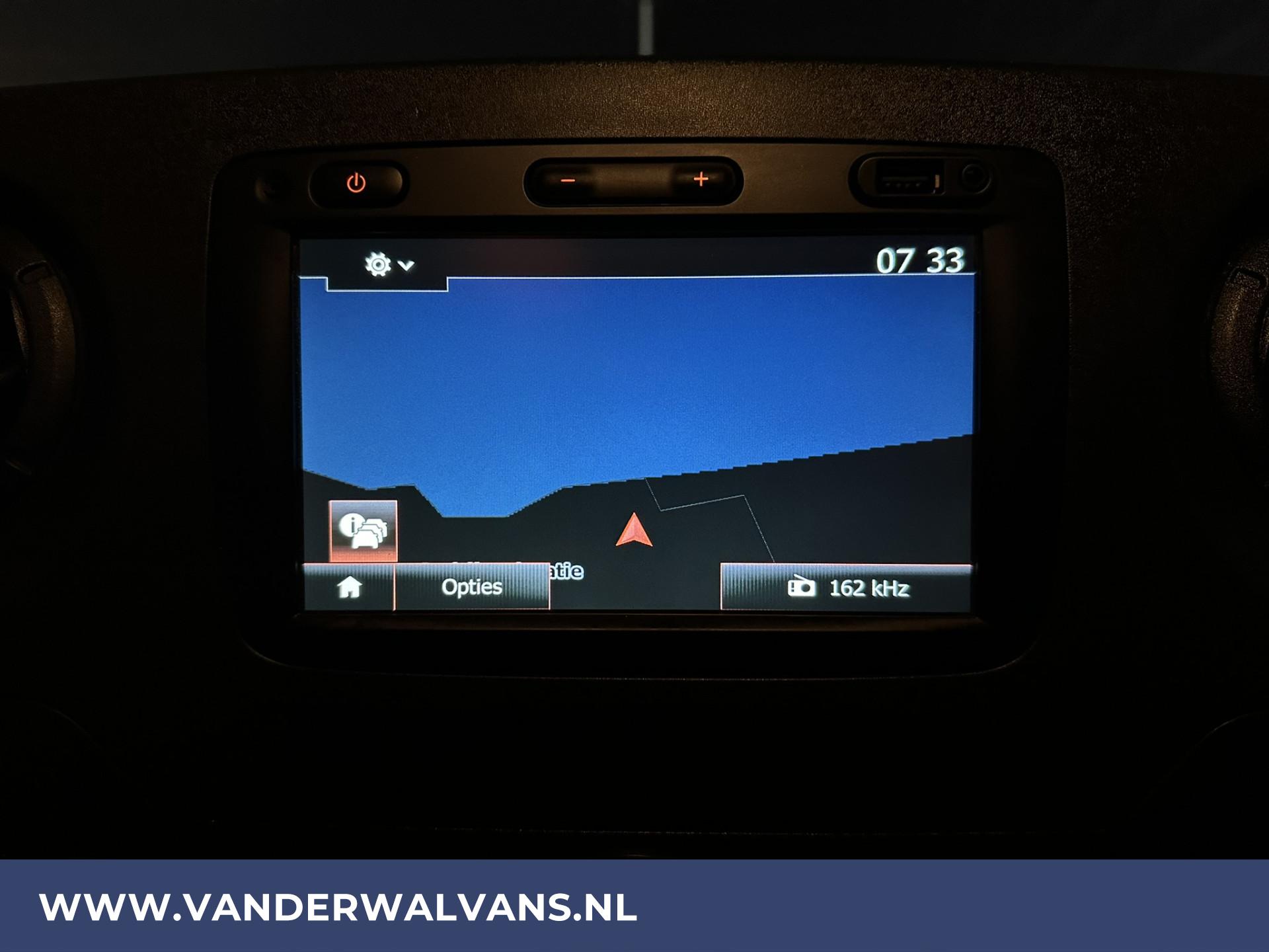 Foto 5 van Opel Movano 2.3 CDTI 131pk L2H2 Euro6 Airco | Imperiaal | Navigatie | 2500kg Trekhaak |