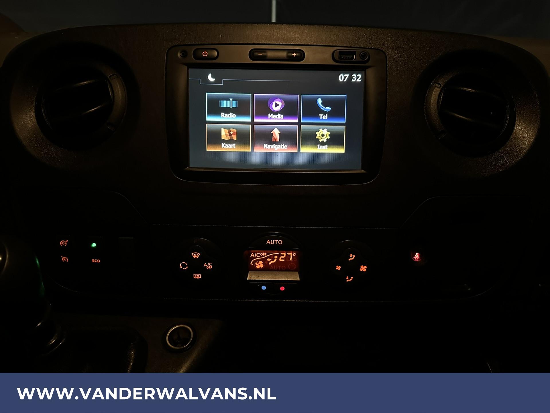Foto 6 van Opel Movano 2.3 CDTI 131pk L2H2 Euro6 Airco | Imperiaal | Navigatie | 2500kg Trekhaak |