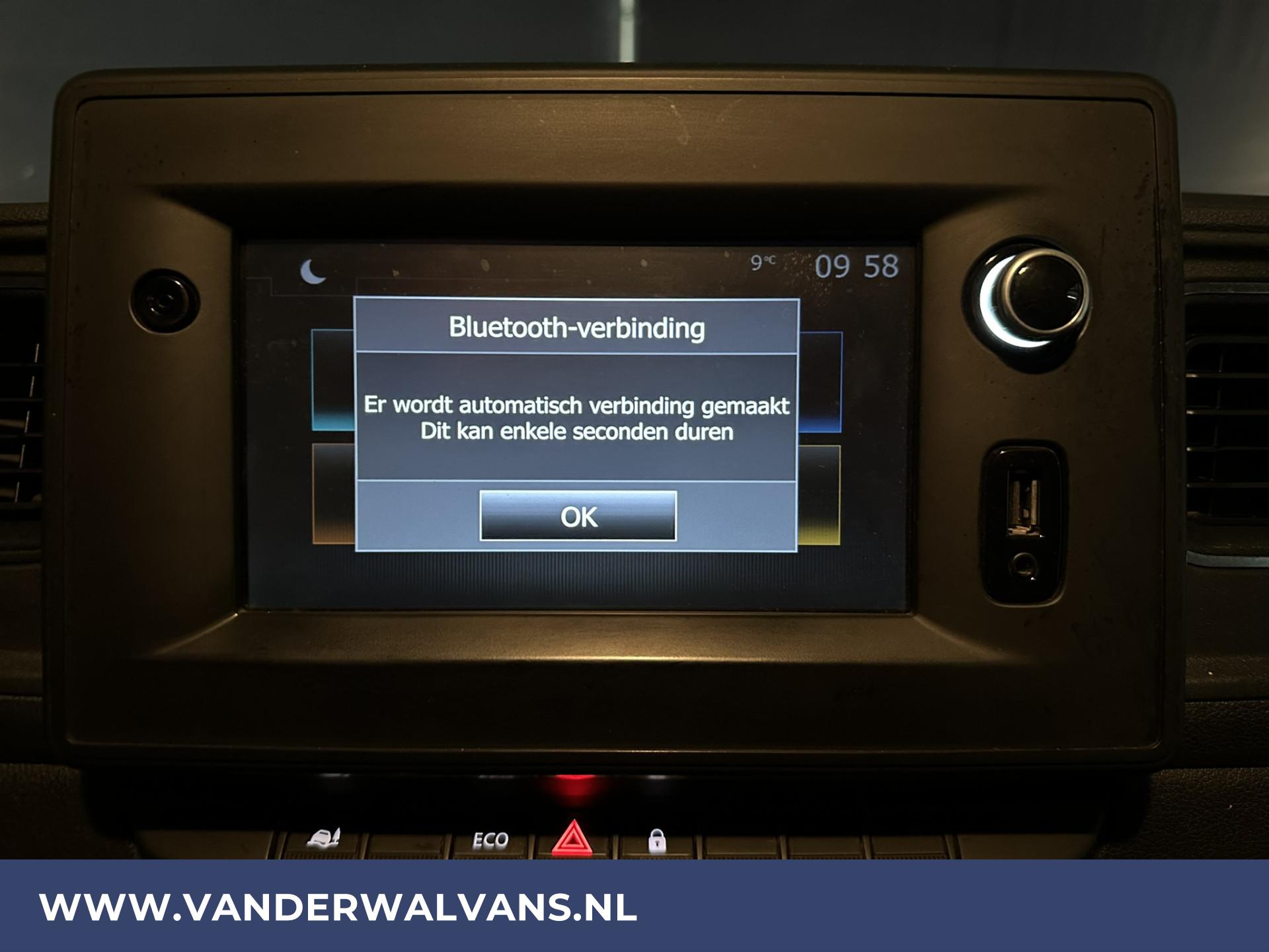 Foto 12 van Renault Master 2.3 dCi 136pk L3H2 Euro6 Airco | Navigatie | Camera | Sidebars | Cruisecontrol
