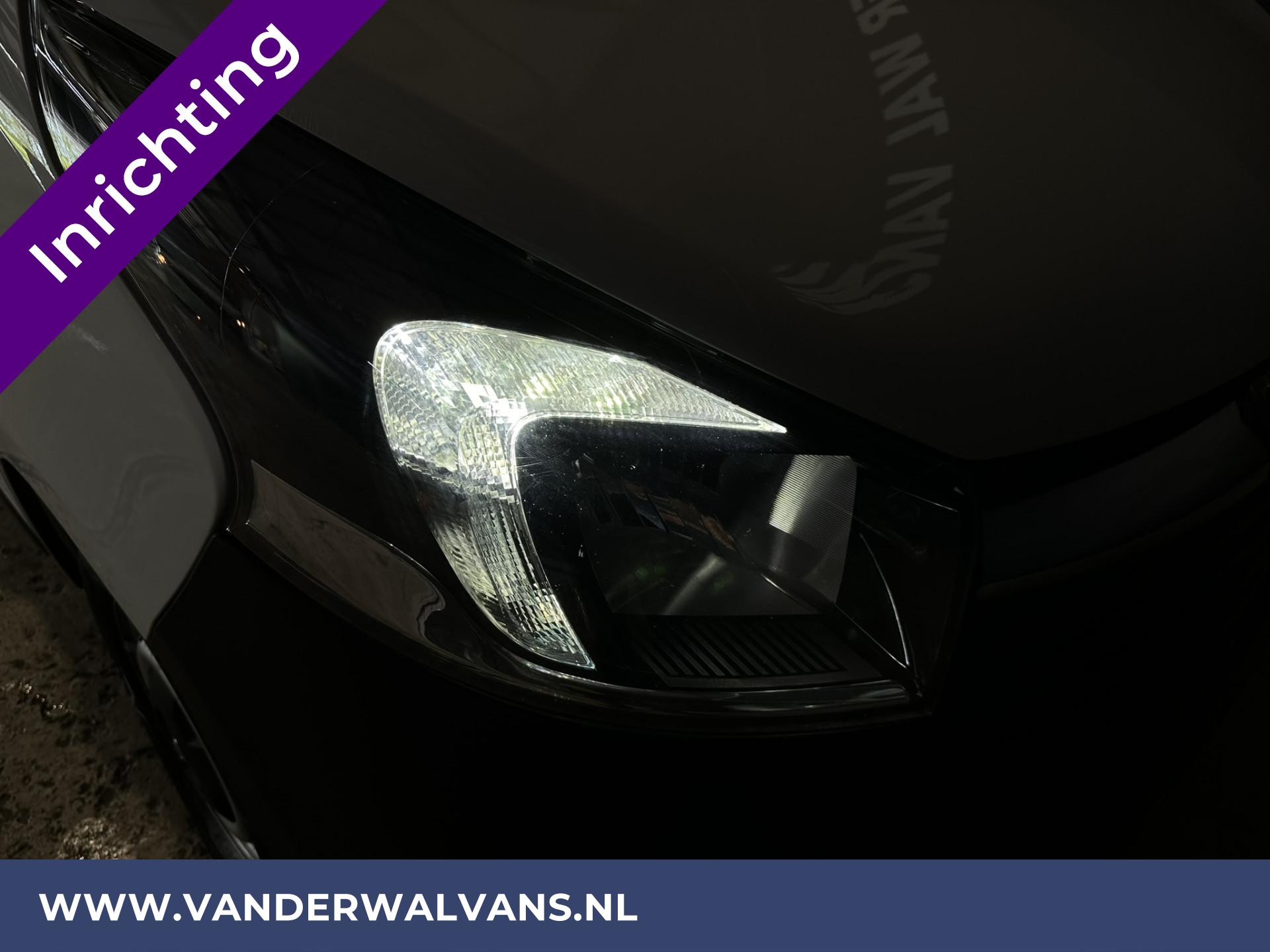 Foto 6 van Opel Vivaro 1.6 CDTI 122pk L2H1 inrichting Euro6 Airco | Imperiaal | Navigatie | Trekhaak