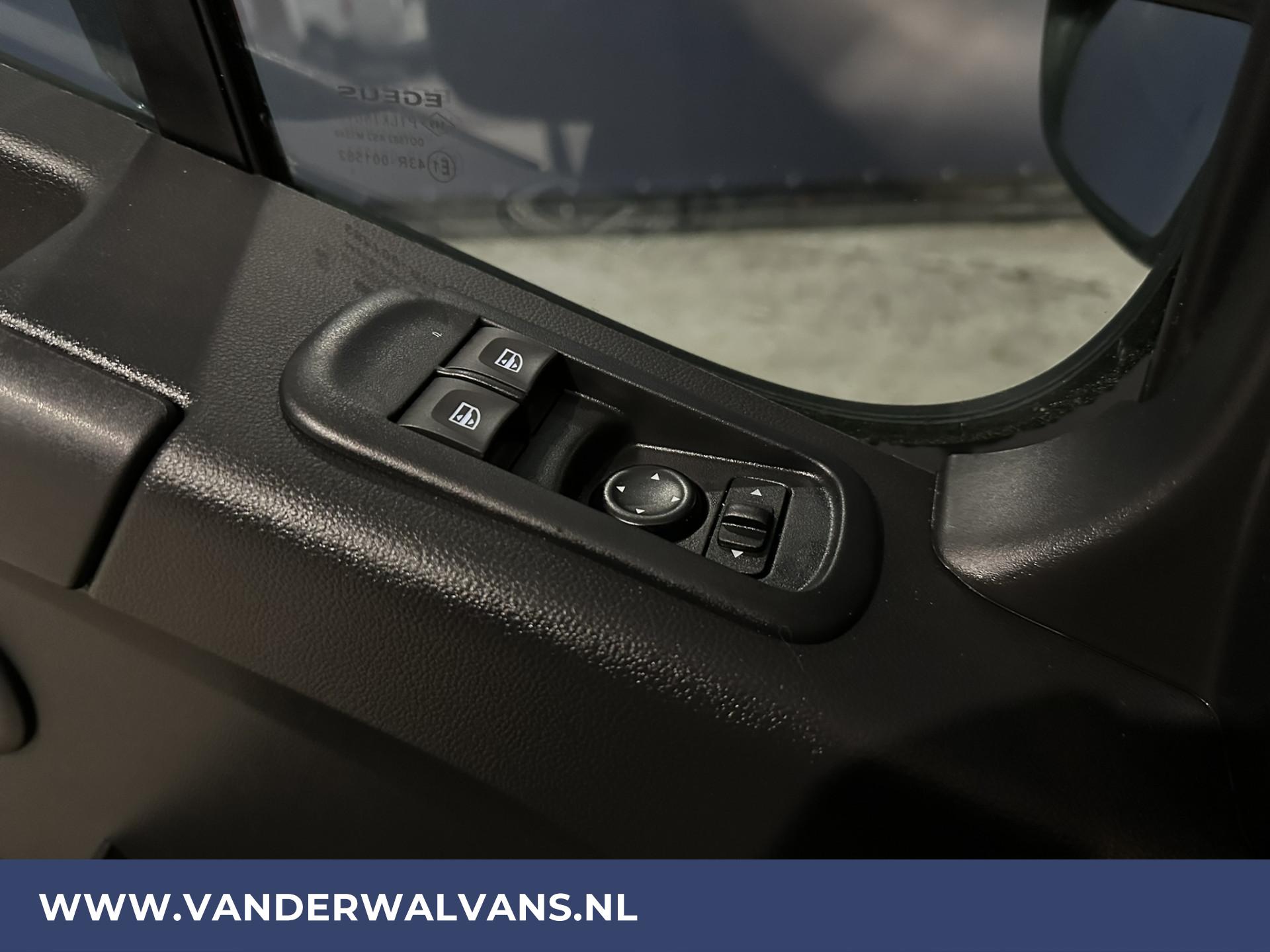 Foto 19 van Opel Movano 2.3 Turbo 150pk L2H2 Euro6 Airco | Navigatie | Camera | Trekhaak | LED