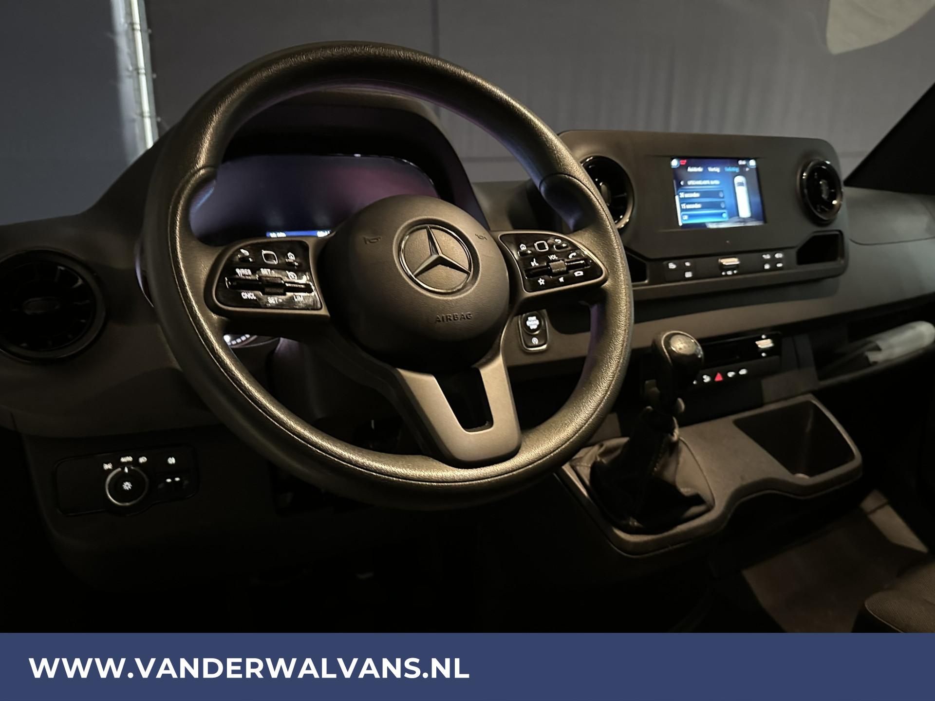 Foto 16 van Mercedes-Benz Sprinter 317 CDI 170pk L3H2 Euro6 Airco | Camera | Apple Carplay | Android Auto