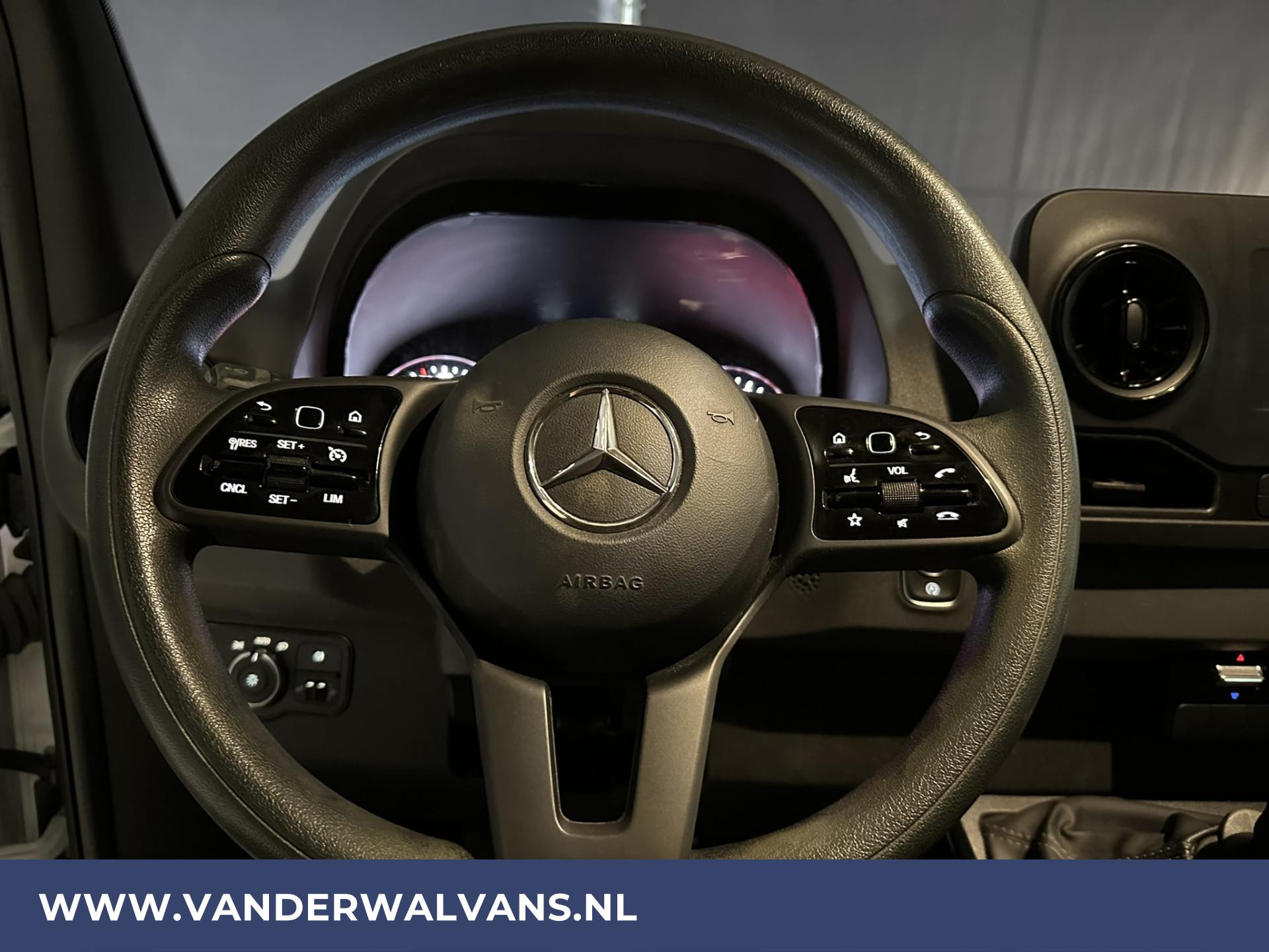 Foto 7 van Mercedes-Benz Sprinter 317 CDI 170pk L3H2 Euro6 Airco | Camera | Apple Carplay | Android Auto