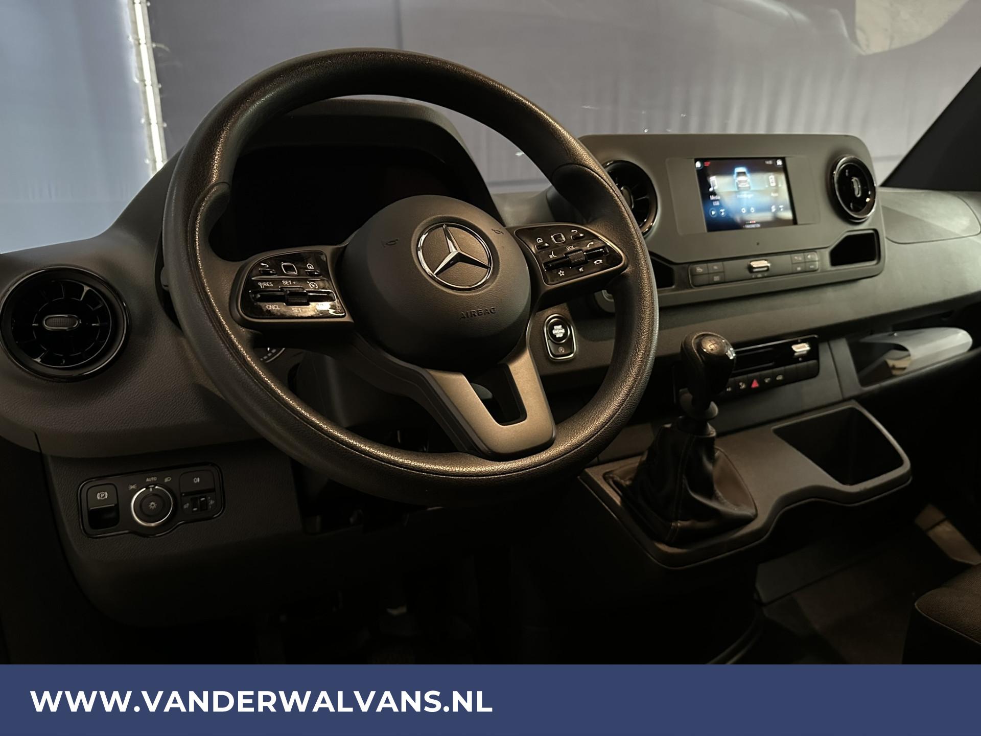 Foto 15 van Mercedes-Benz Sprinter 317 CDI 170pk L2H2 Euro6 Airco | Camera | Apple Carplay | Cruisecontrol