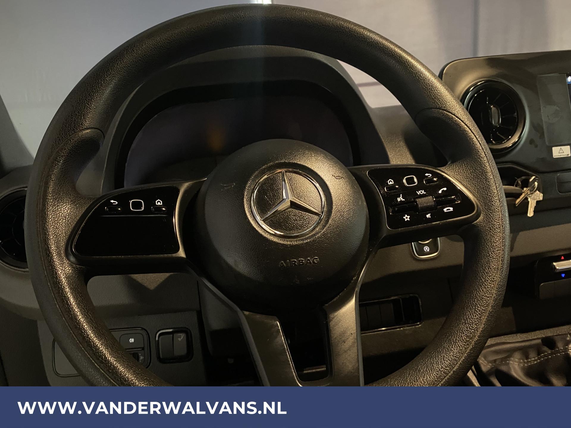 Foto 21 van Mercedes-Benz 314CDI Bakwagen + Laadklep | 980kg laadvermogen Euro6 Airco | Camera | MBUX